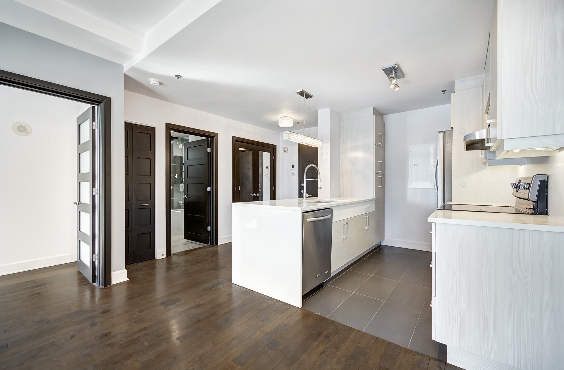 









1800


Boul. Angrignon

, 307,
Montréal (LaSalle),




QC
H8N0B8

