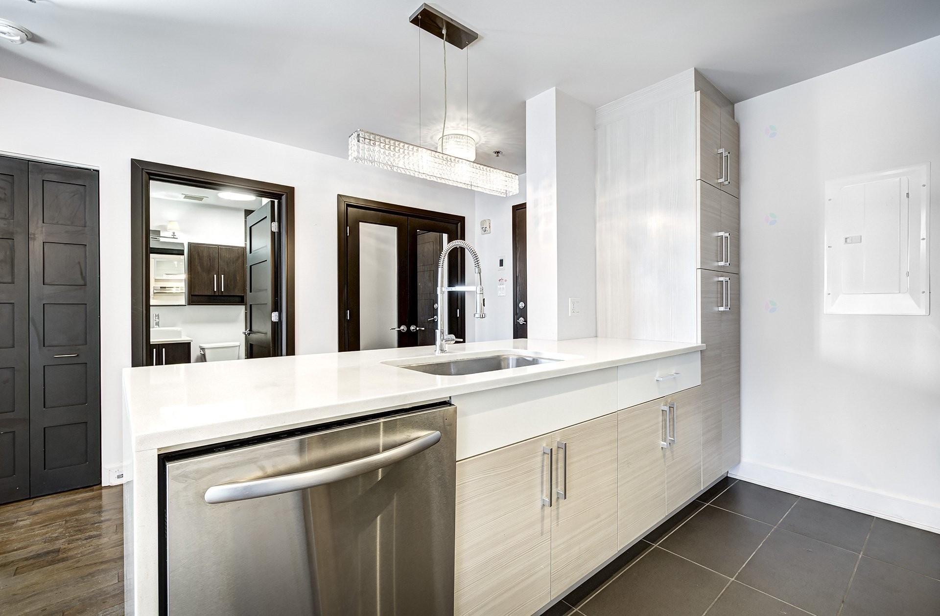 









1800


Boul. Angrignon

, 307,
Montréal (LaSalle),




QC
H8N0B8

