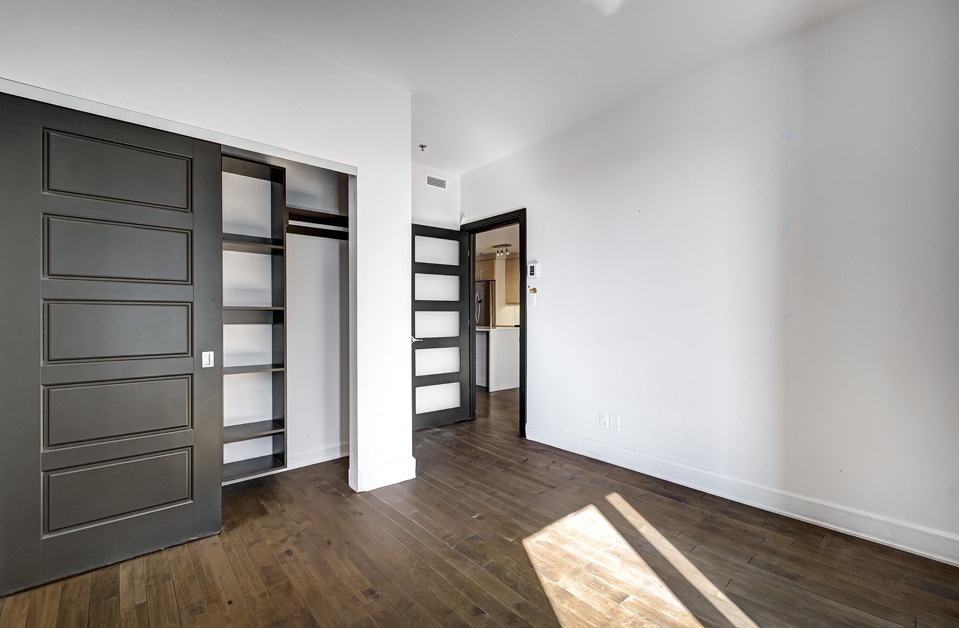 









1800


Boul. Angrignon

, 307,
Montréal (LaSalle),




QC
H8N0B8

