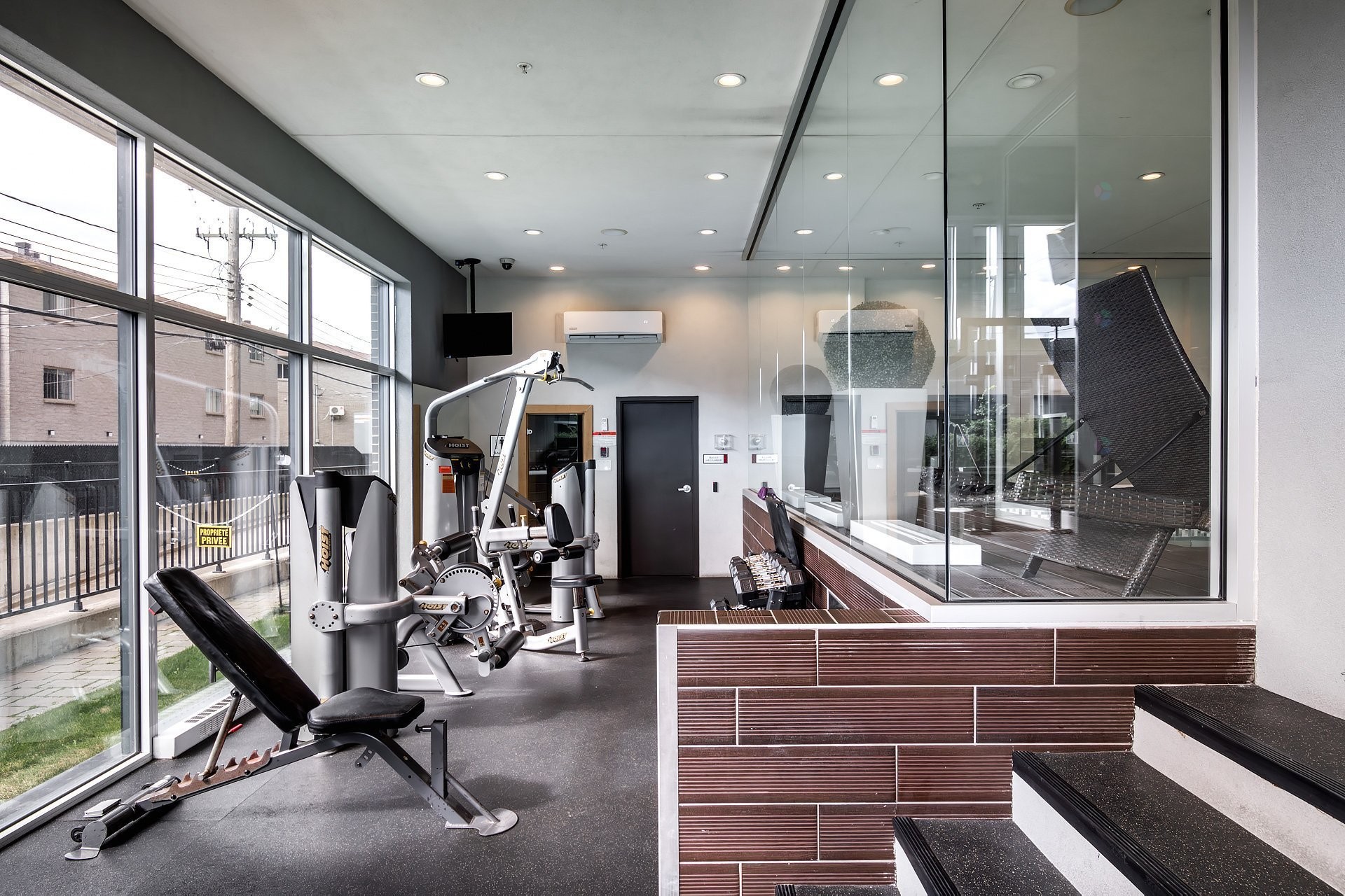 









1800


Boul. Angrignon

, 307,
Montréal (LaSalle),




QC
H8N0B8

