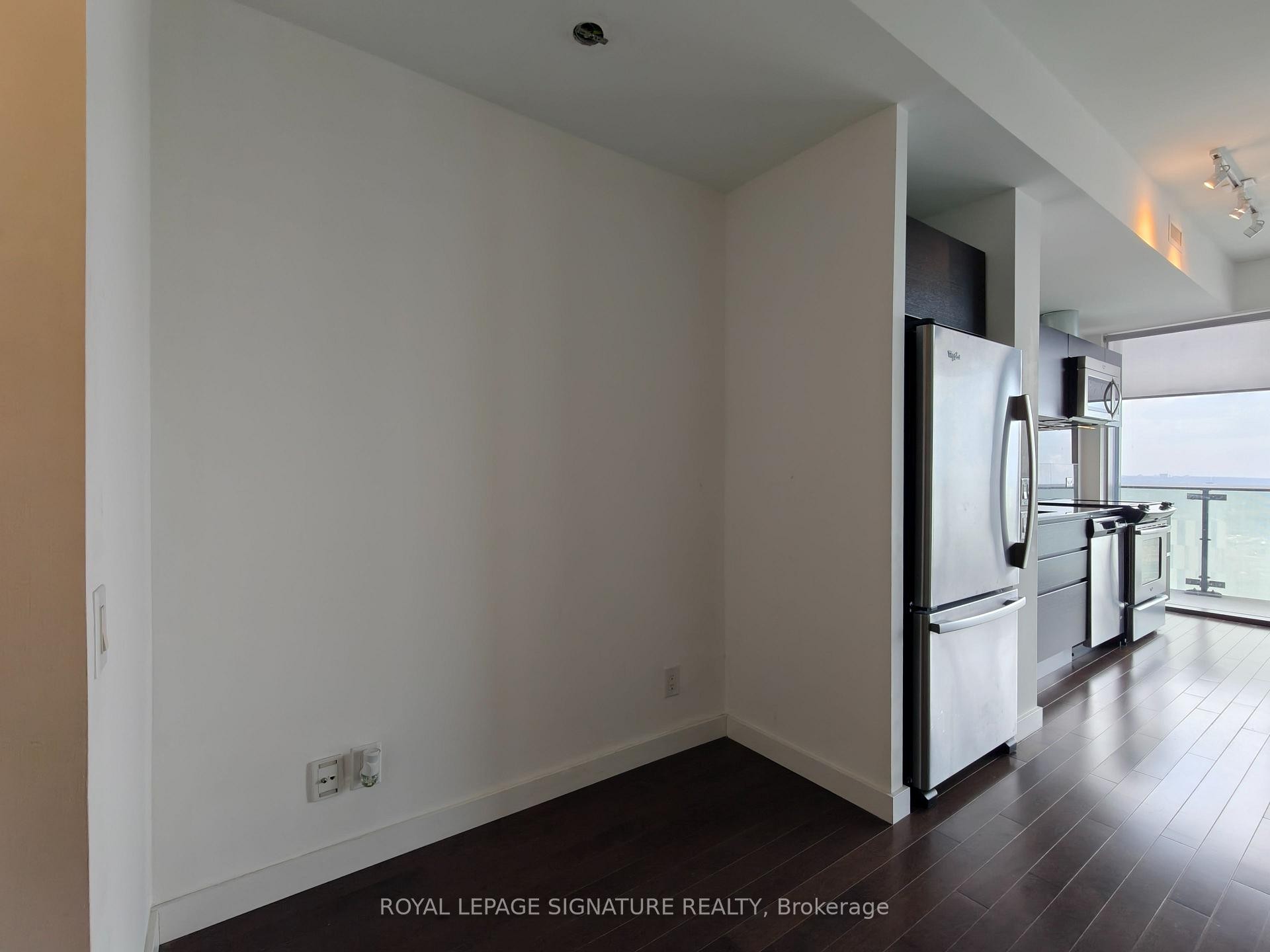 









390


Cherry

Street, 3305,
Toronto,




ON
M5A 0E2

