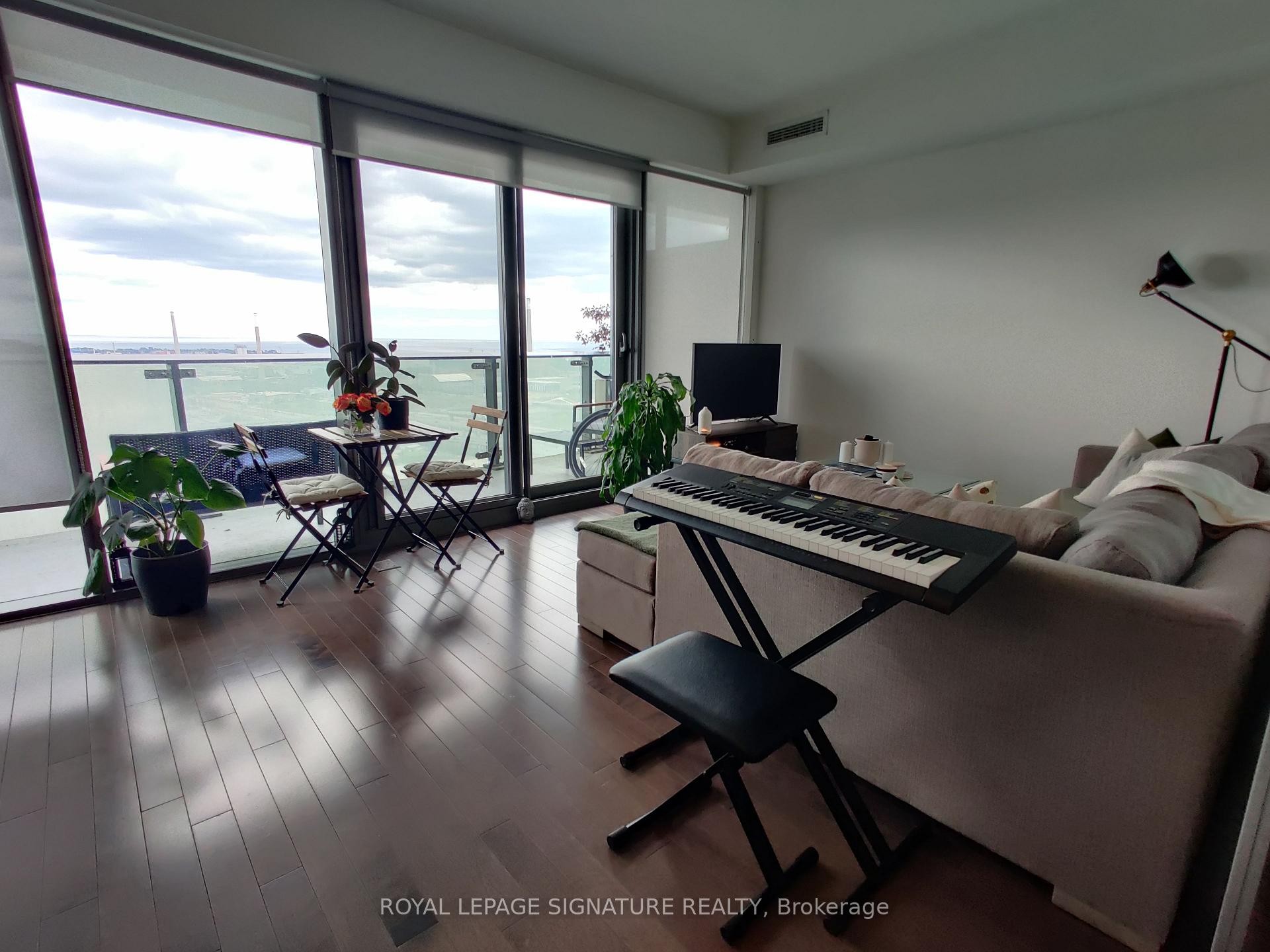 









390


Cherry

Street, 3305,
Toronto,




ON
M5A 0E2

