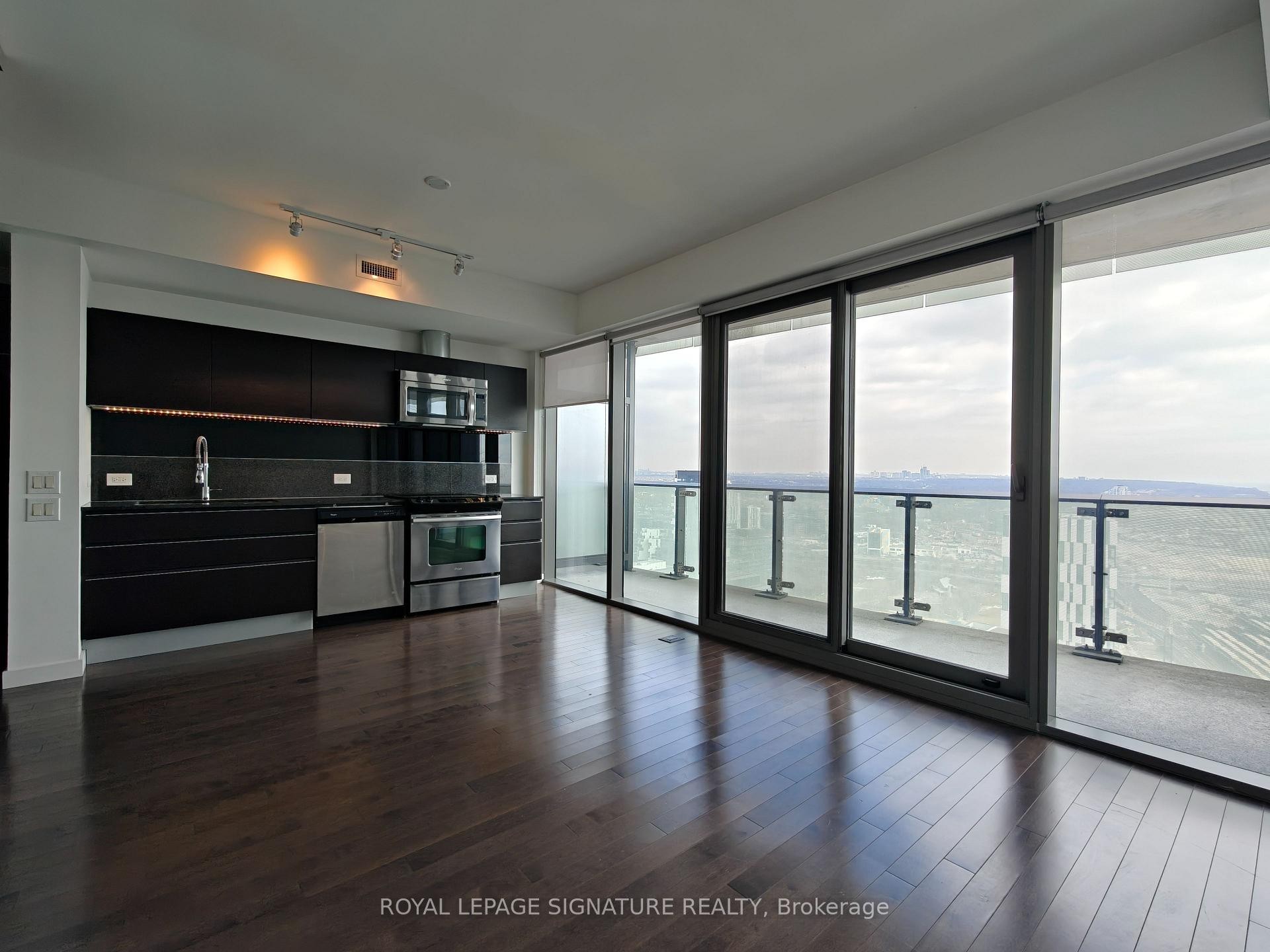 









390


Cherry

Street, 3305,
Toronto,




ON
M5A 0E2

