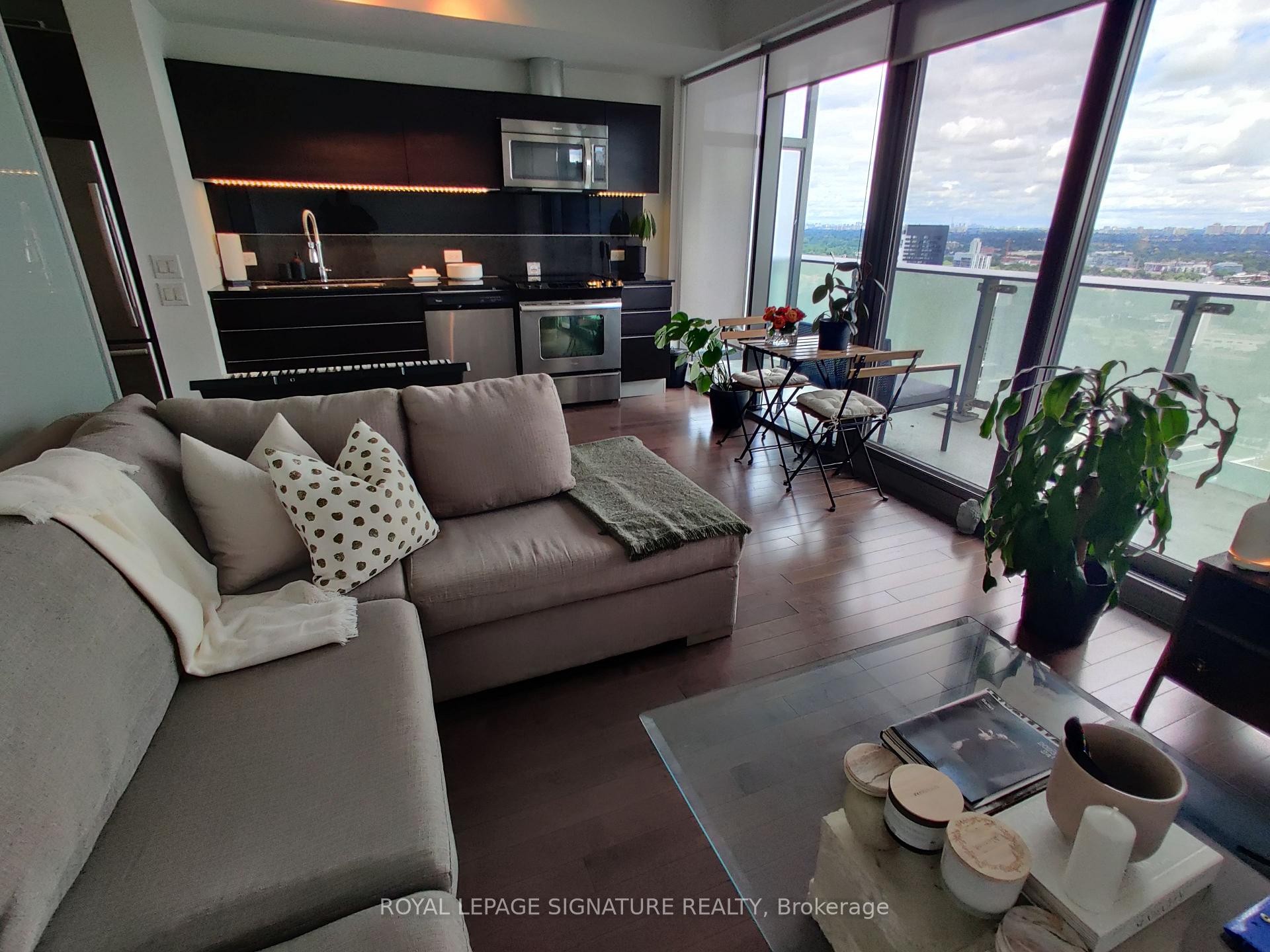 









390


Cherry

Street, 3305,
Toronto,




ON
M5A 0E2

