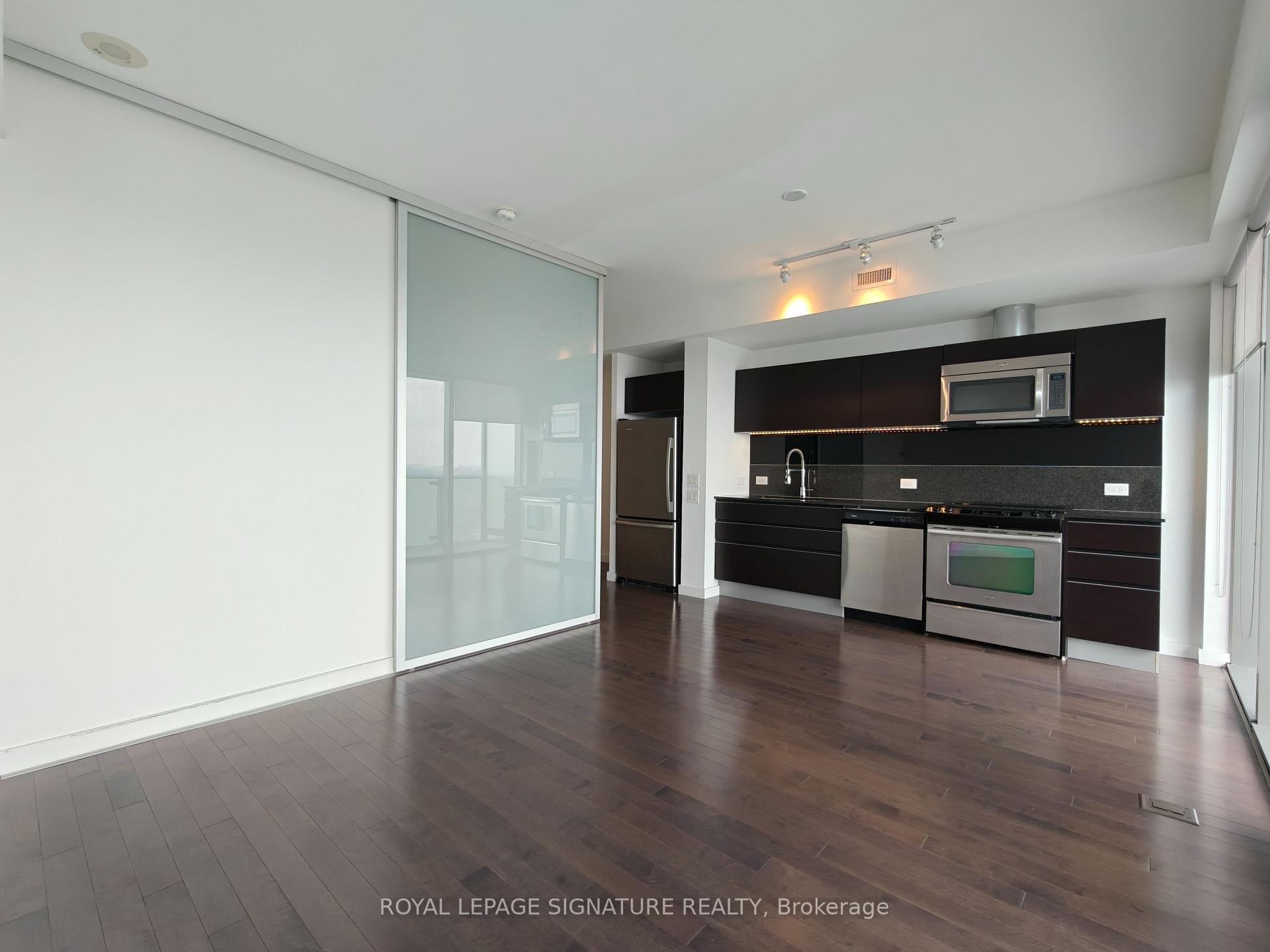 









390


Cherry

Street, 3305,
Toronto,




ON
M5A 0E2

