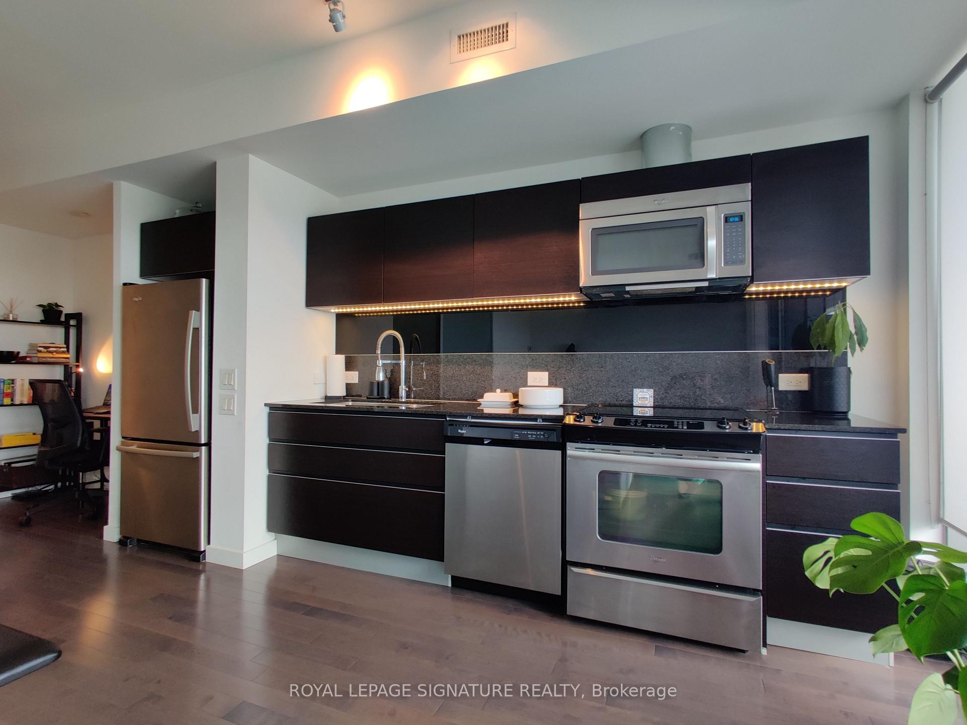 









390


Cherry

Street, 3305,
Toronto,




ON
M5A 0E2

