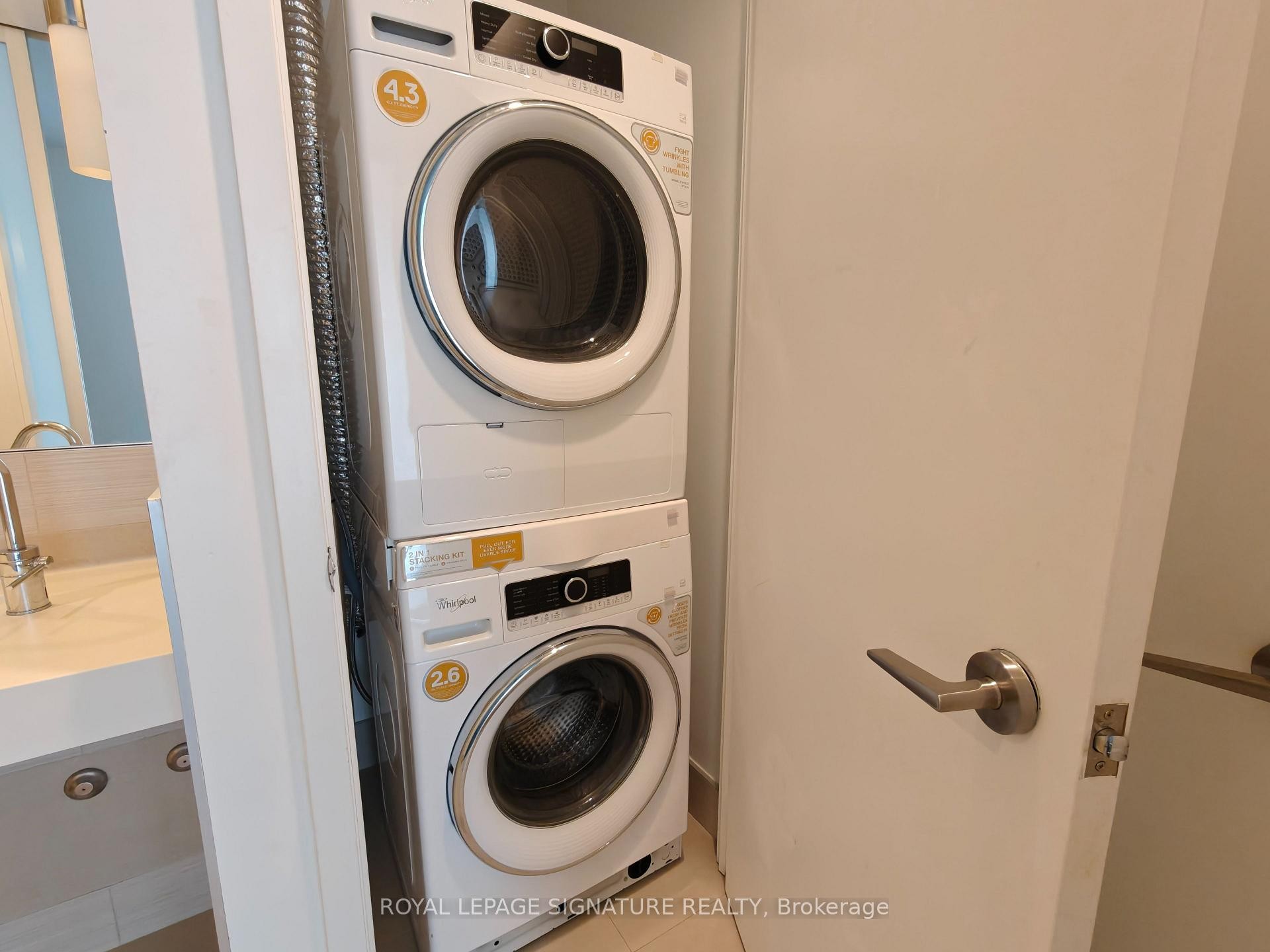 









390


Cherry

Street, 3305,
Toronto,




ON
M5A 0E2

