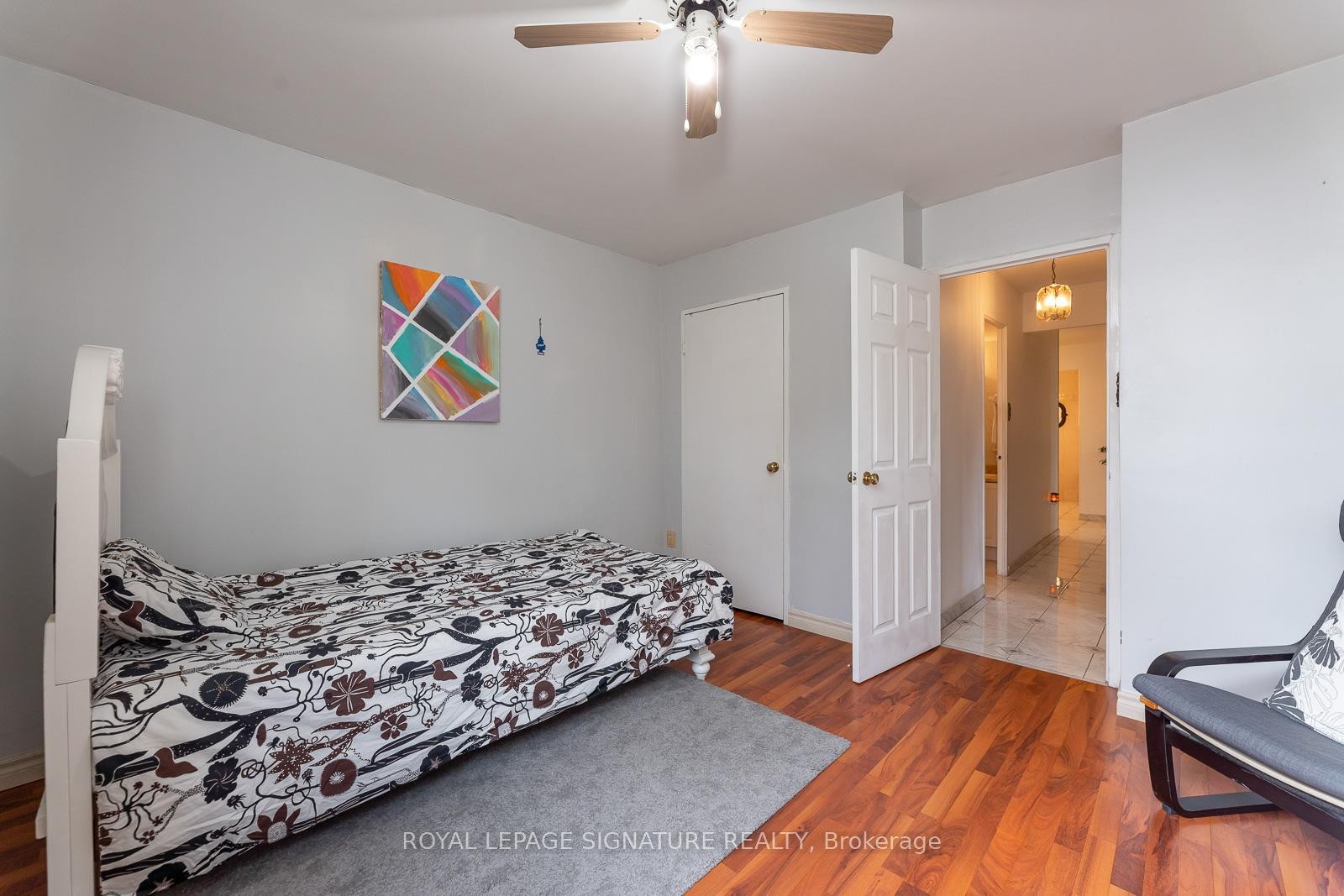 









5


Frith

Road, 209,
Toronto,




ON
M3N 2L5

