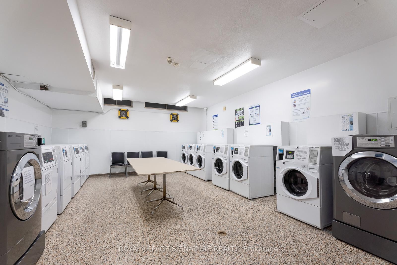 









5


Frith

Road, 209,
Toronto,




ON
M3N 2L5

