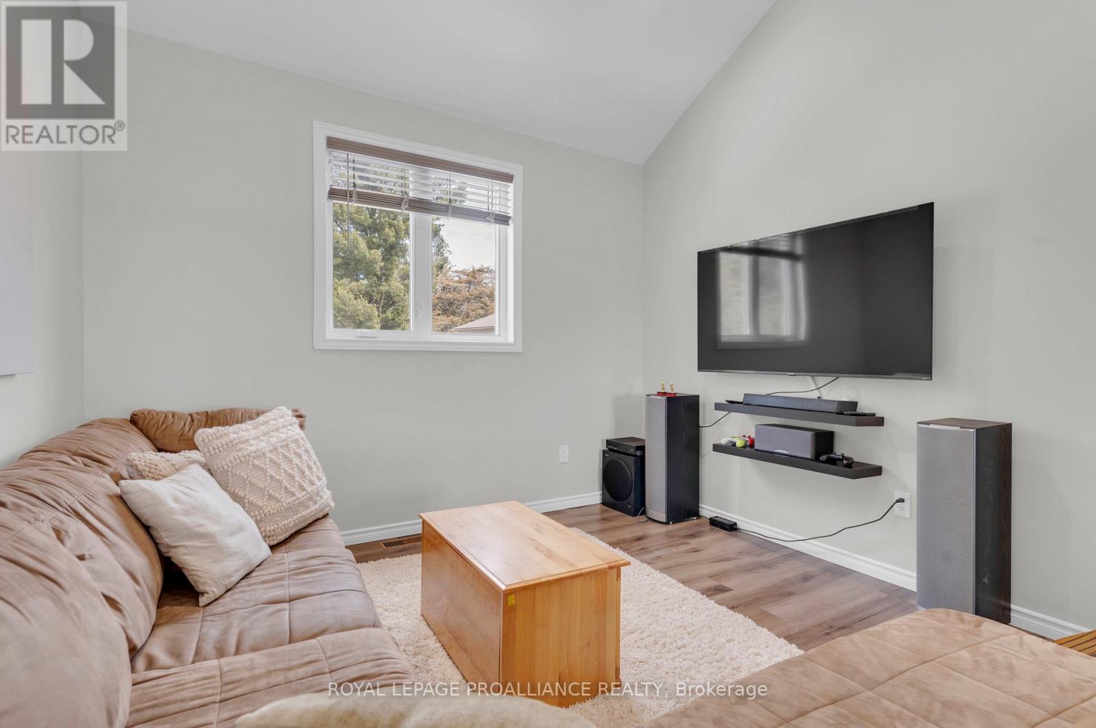 












206 FIDDICK ROAD

,
Cramahe,




Ontario
K0K1H0

