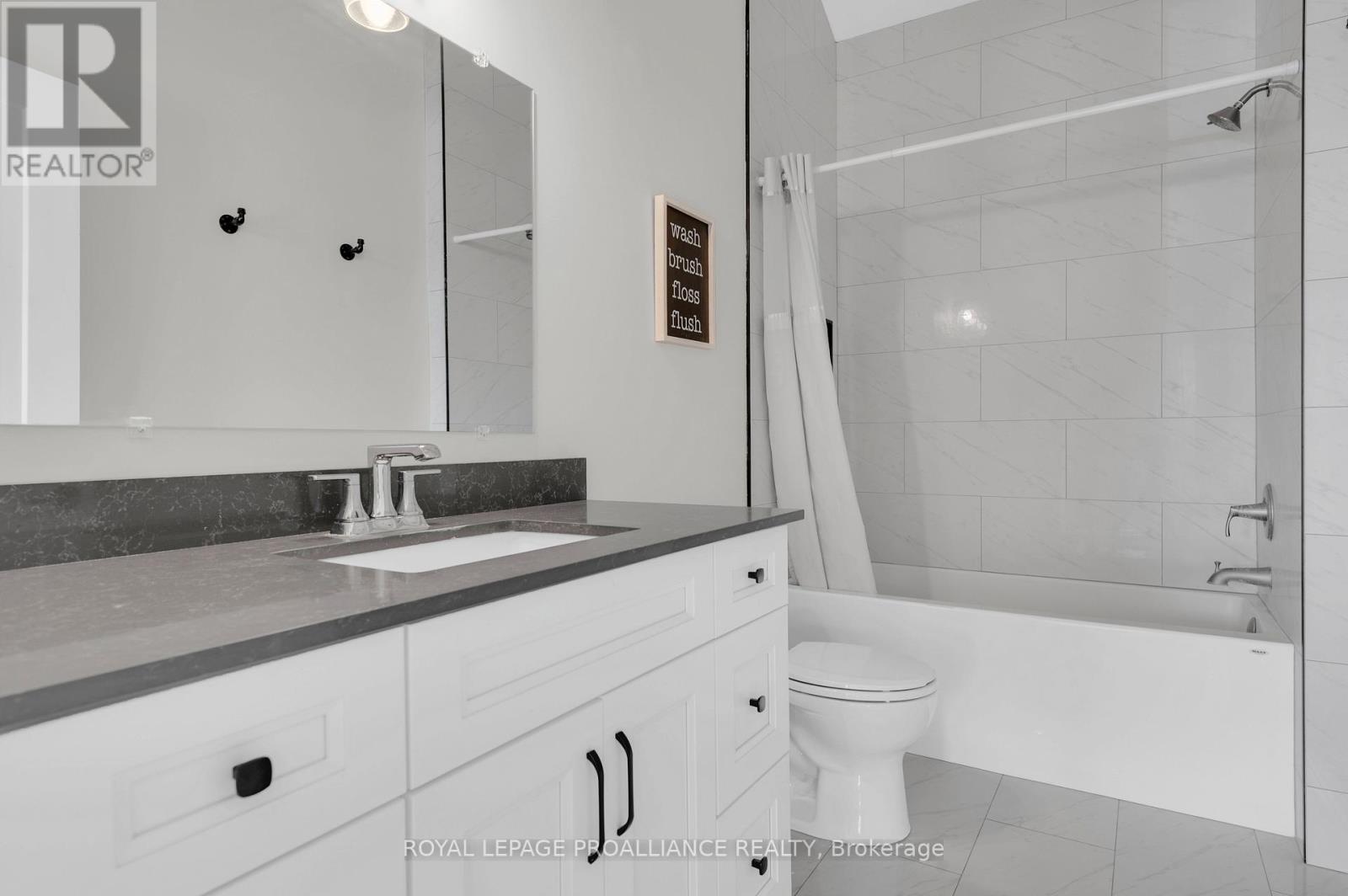 












206 FIDDICK ROAD

,
Cramahe,




Ontario
K0K1H0

