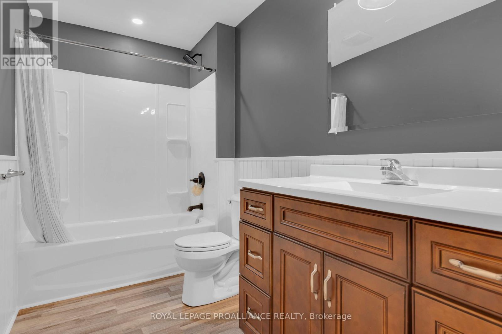 












206 FIDDICK ROAD

,
Cramahe,




Ontario
K0K1H0

