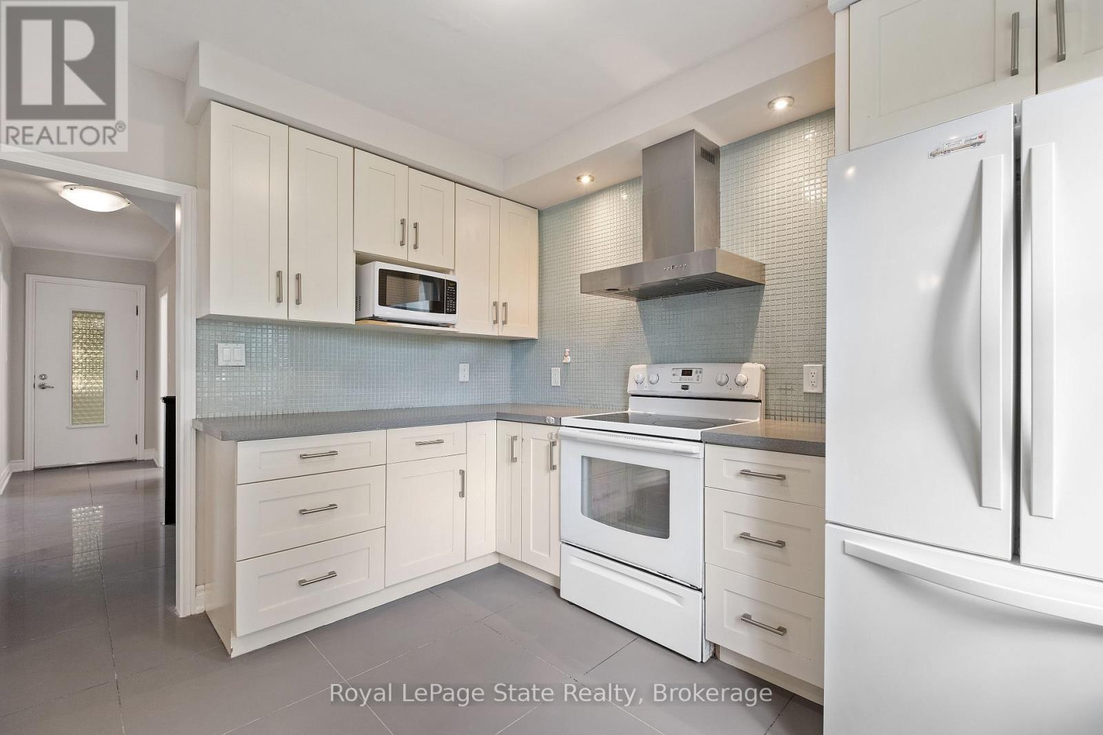 












69 HILLVIEW ROAD

,
St. Catharines (Western Hill),




Ontario
L2S1S8

