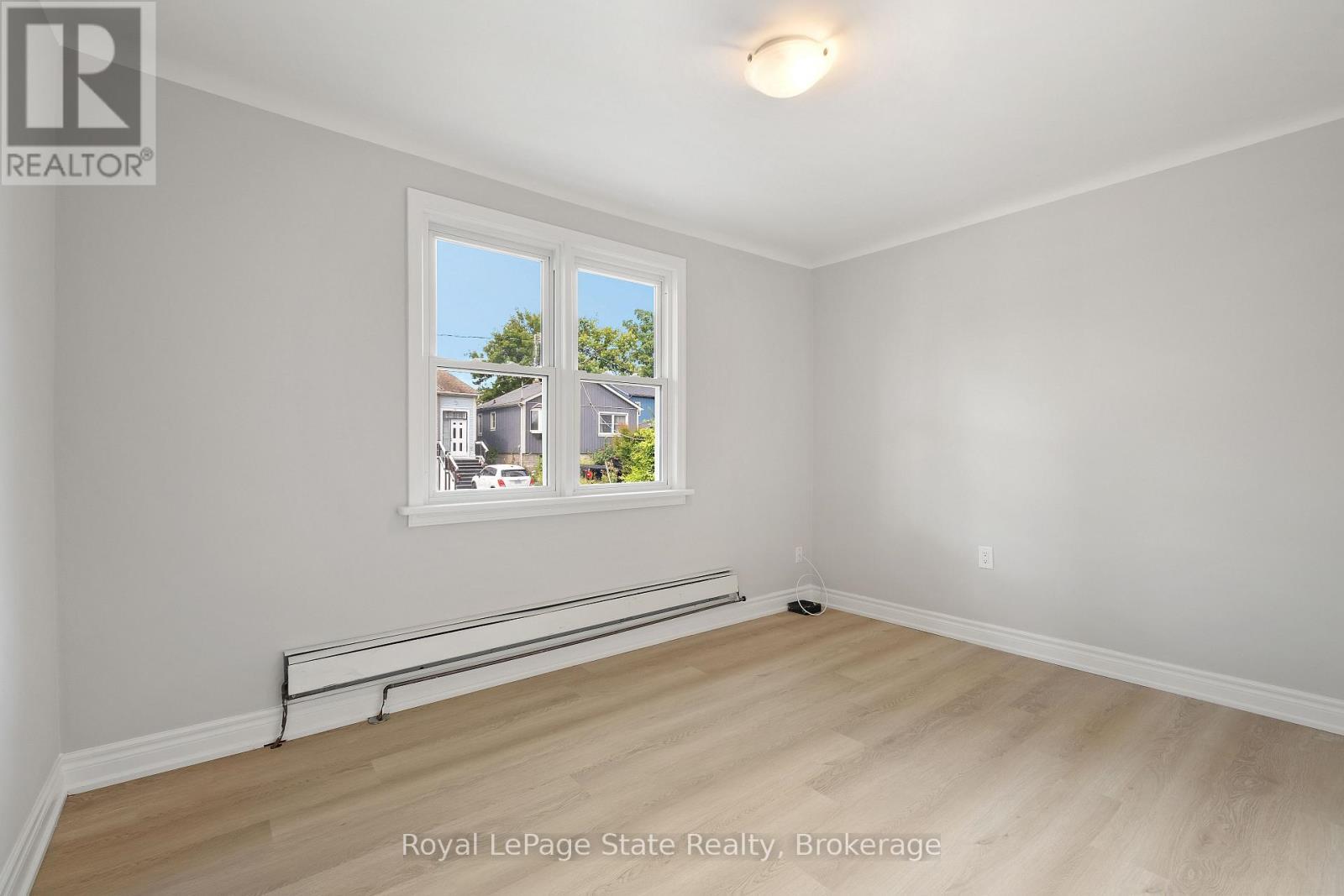 












69 HILLVIEW ROAD

,
St. Catharines (Western Hill),




Ontario
L2S1S8


