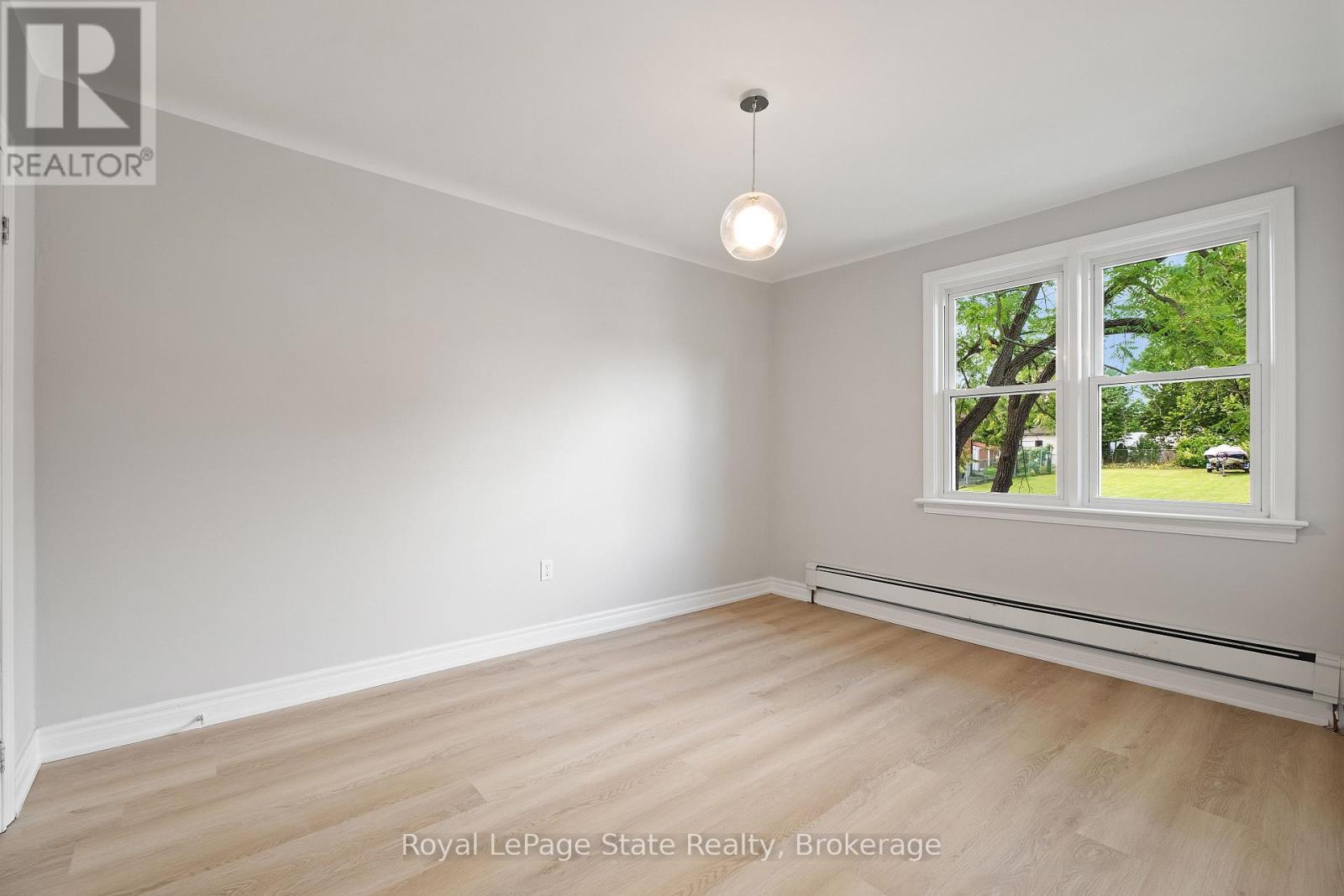 












69 HILLVIEW ROAD

,
St. Catharines (Western Hill),




Ontario
L2S1S8

