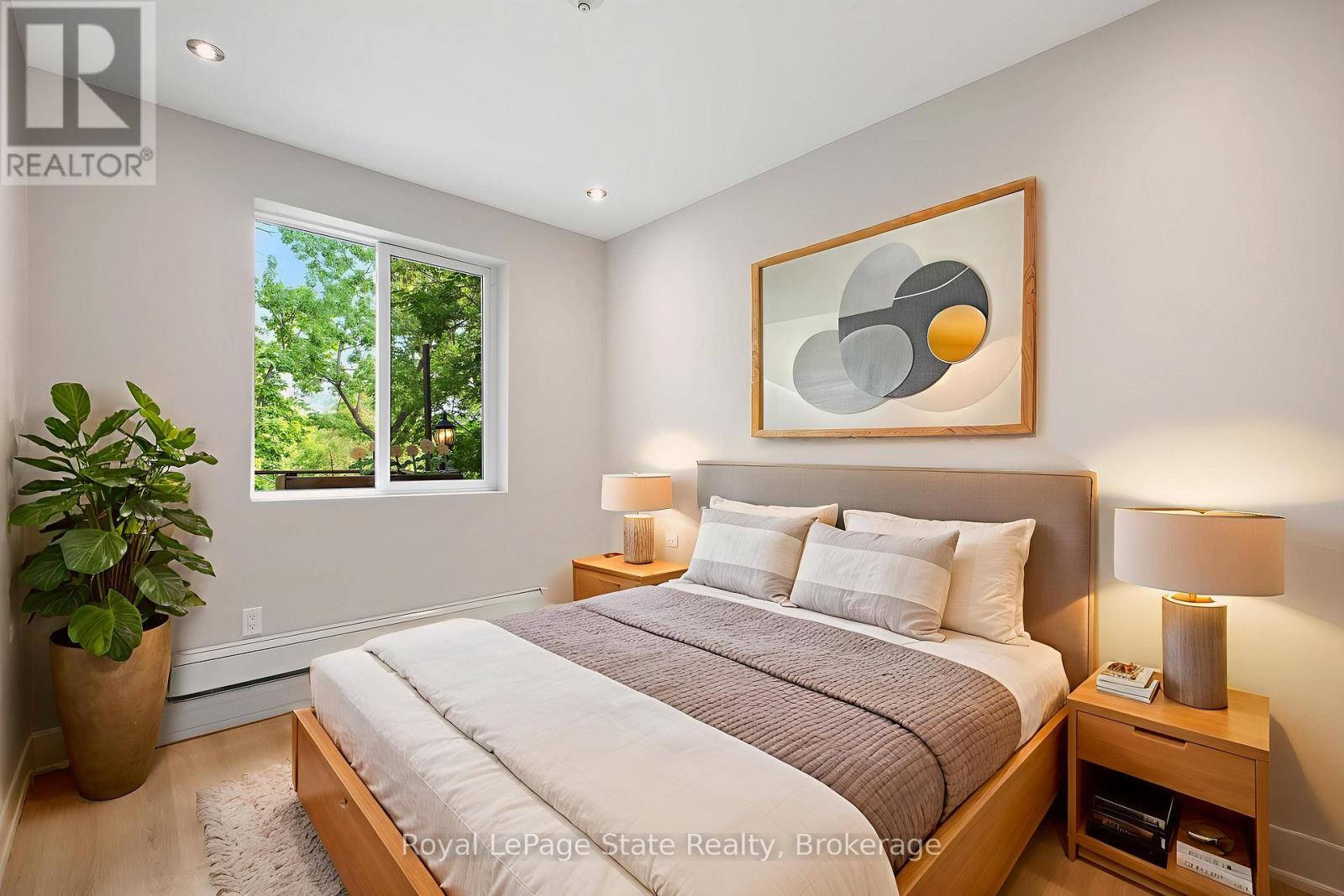 












69 HILLVIEW ROAD

,
St. Catharines (Western Hill),




Ontario
L2S1S8


