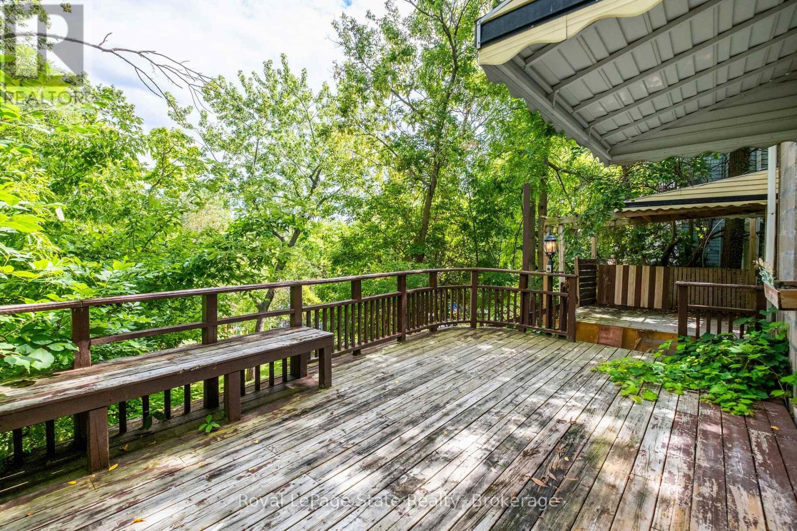 












69 HILLVIEW ROAD

,
St. Catharines (Western Hill),




Ontario
L2S1S8

