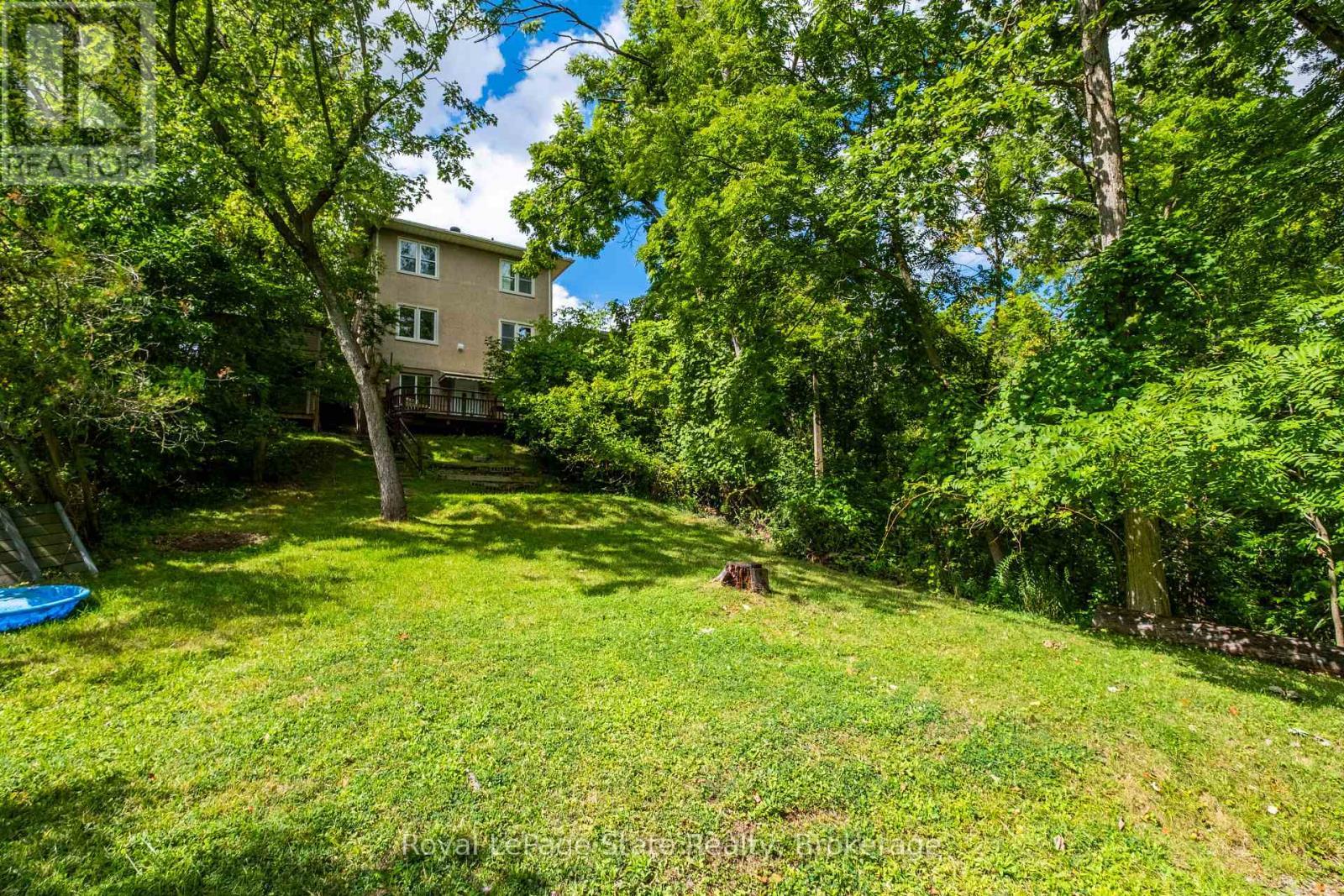 












69 HILLVIEW ROAD

,
St. Catharines (Western Hill),




Ontario
L2S1S8

