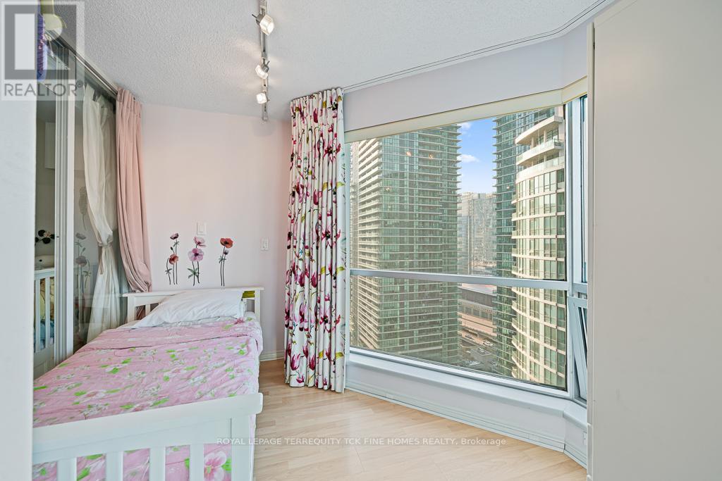 












2604 - 10 YONGE STREET

,
Toronto,




Ontario
M5E1R4

