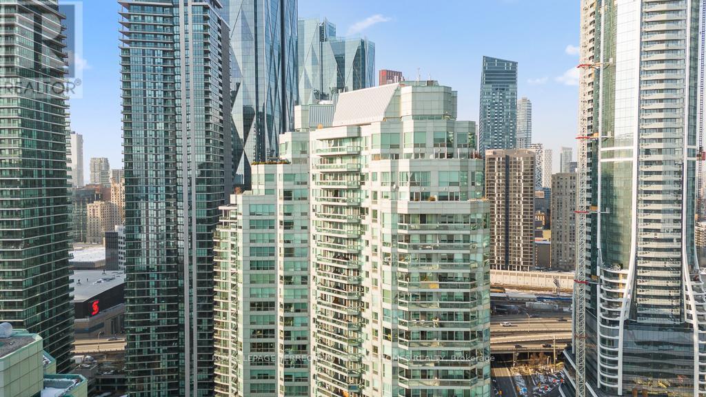 












2604 - 10 YONGE STREET

,
Toronto,




Ontario
M5E1R4


