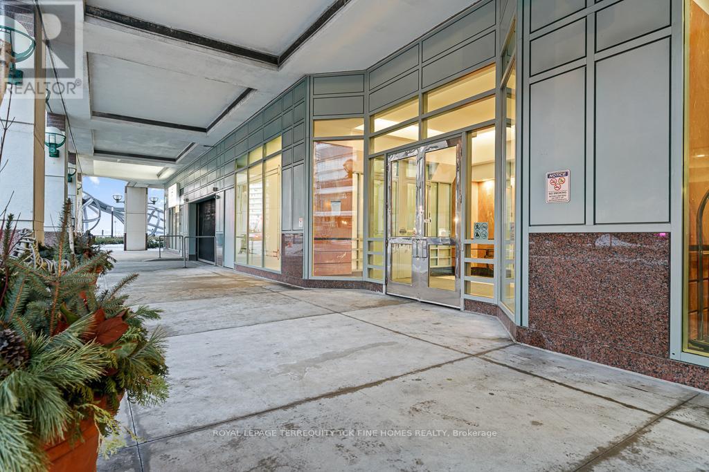 












2604 - 10 YONGE STREET

,
Toronto,




Ontario
M5E1R4

