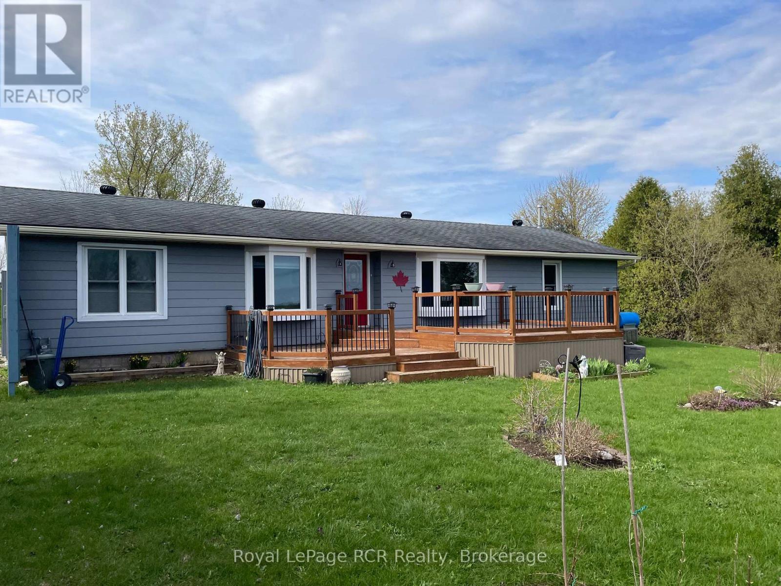 












313338 6 HIGHWAY

,
West Grey,




Ontario
N0G1R0

