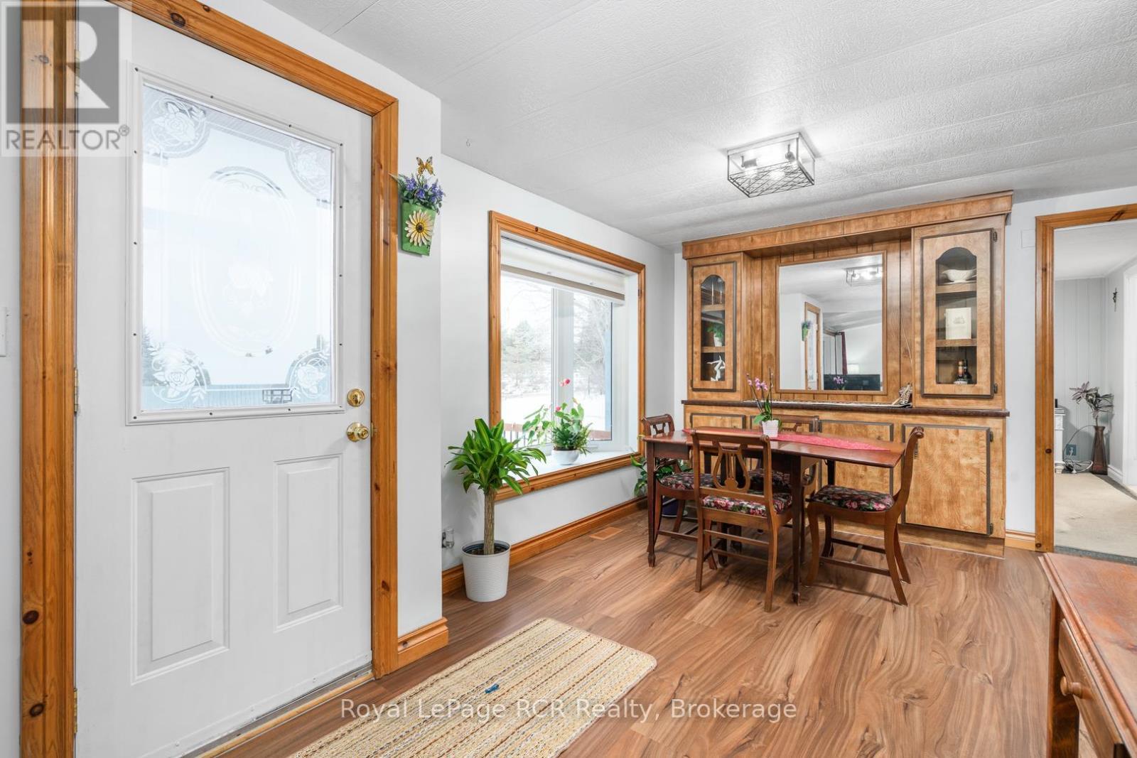 












313338 6 HIGHWAY

,
West Grey,




Ontario
N0G1R0

