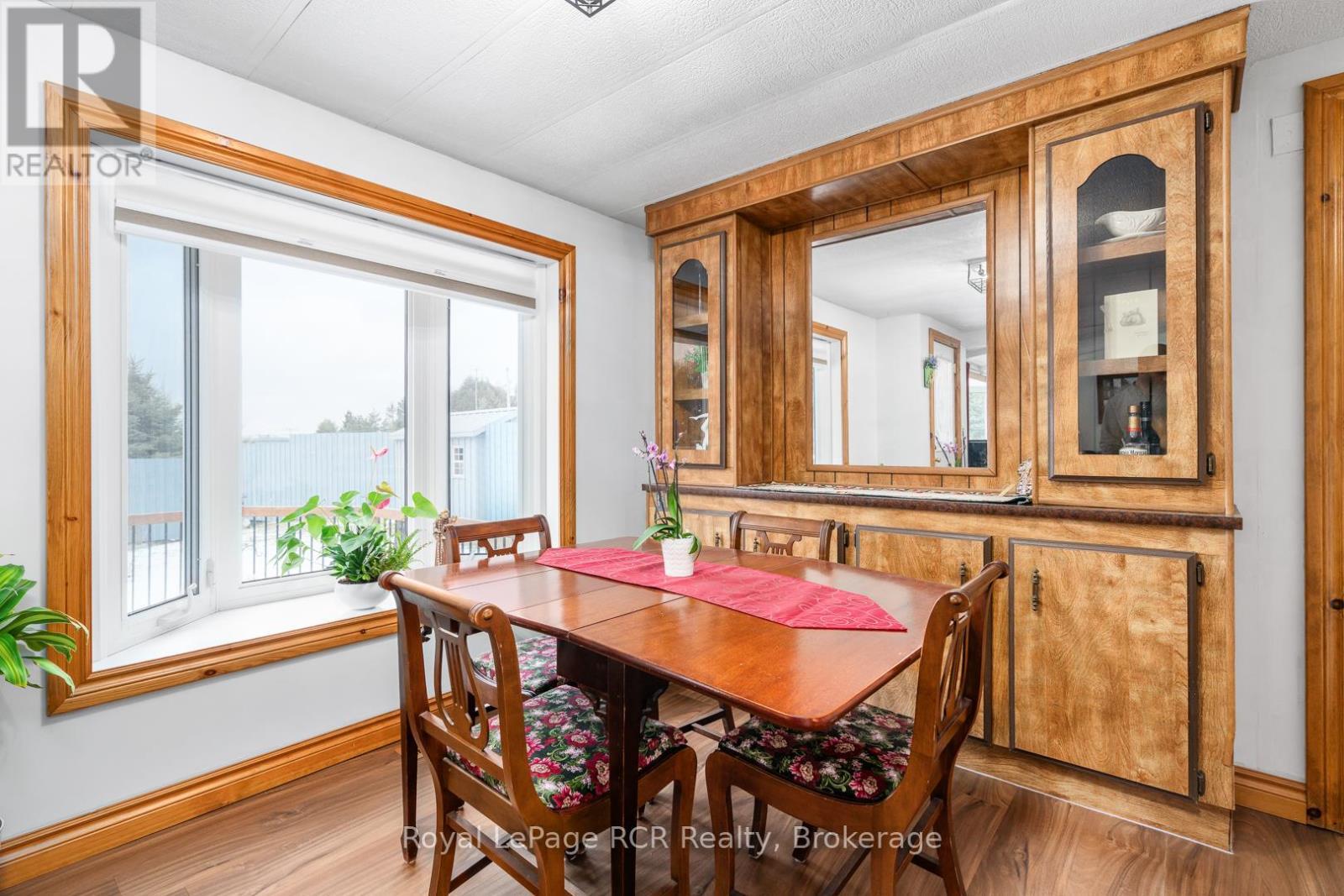 












313338 6 HIGHWAY

,
West Grey,




Ontario
N0G1R0

