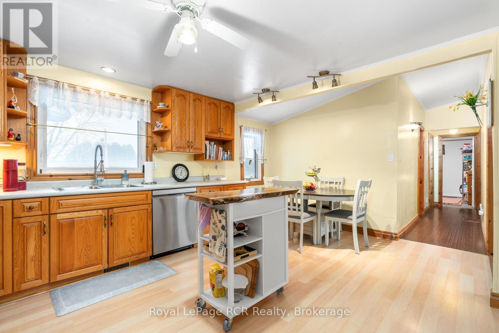 












313338 6 HIGHWAY

,
West Grey,




Ontario
N0G1R0

