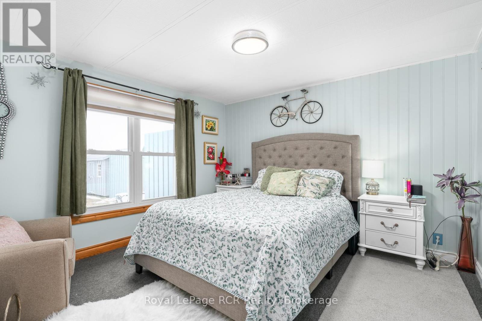 












313338 6 HIGHWAY

,
West Grey,




Ontario
N0G1R0


