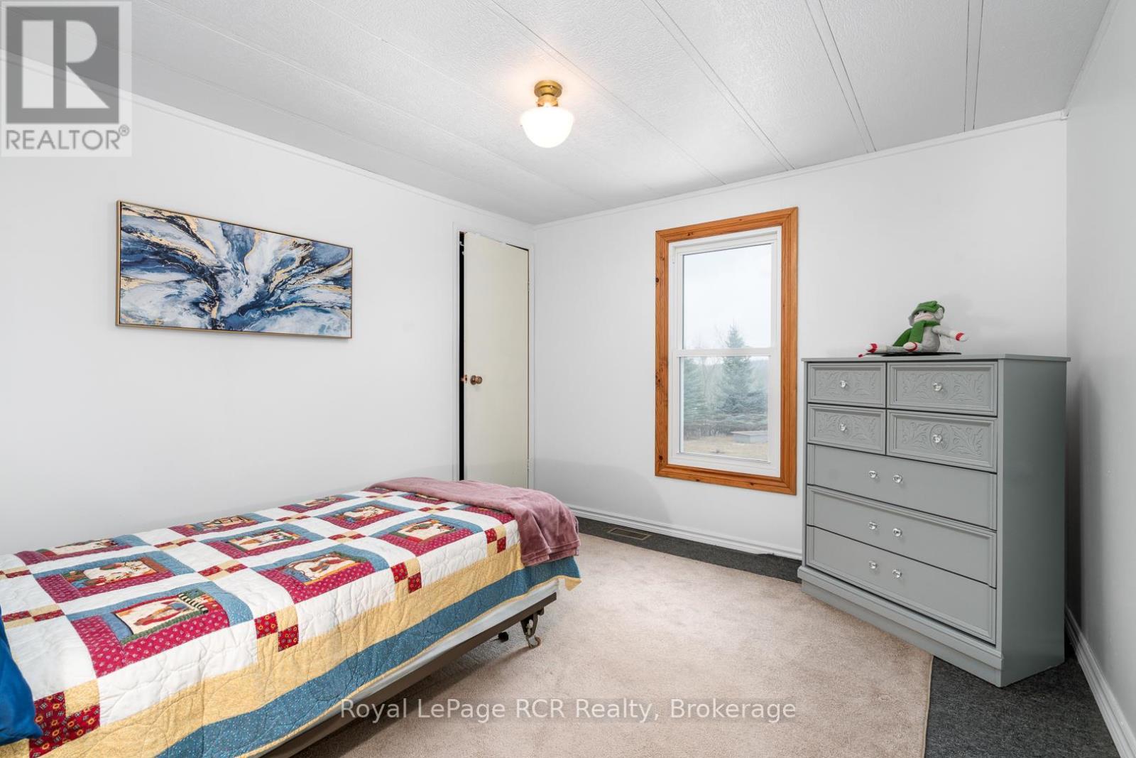 












313338 6 HIGHWAY

,
West Grey,




Ontario
N0G1R0

