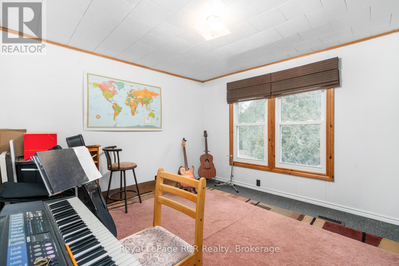 












313338 6 HIGHWAY

,
West Grey,




Ontario
N0G1R0


