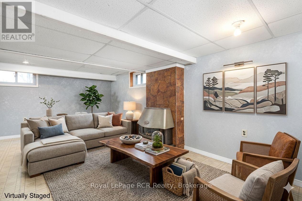












313338 6 HIGHWAY

,
West Grey,




Ontario
N0G1R0

