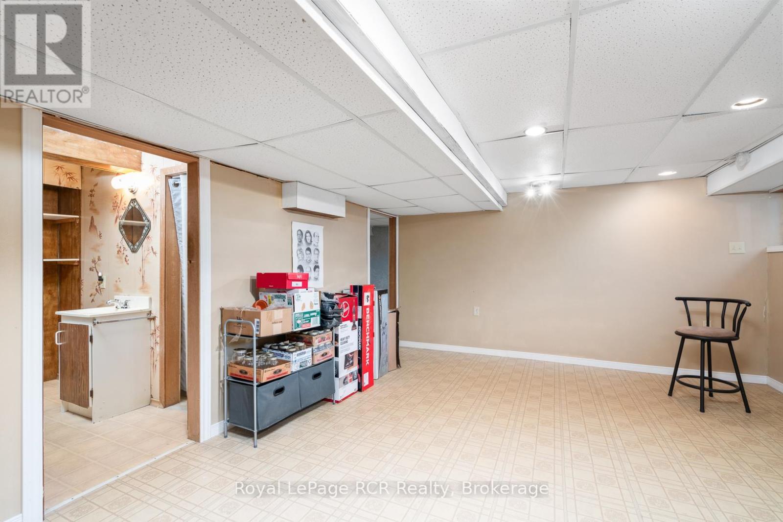 












313338 6 HIGHWAY

,
West Grey,




Ontario
N0G1R0

