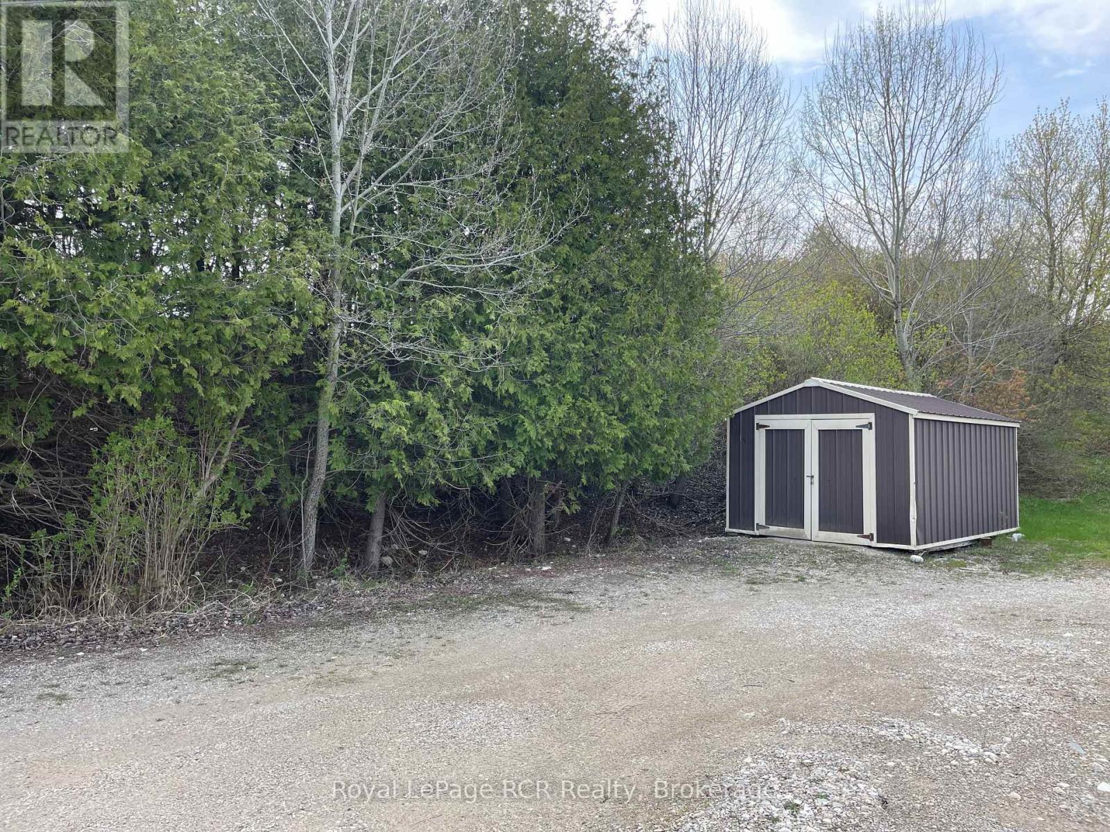 












313338 6 HIGHWAY

,
West Grey,




Ontario
N0G1R0

