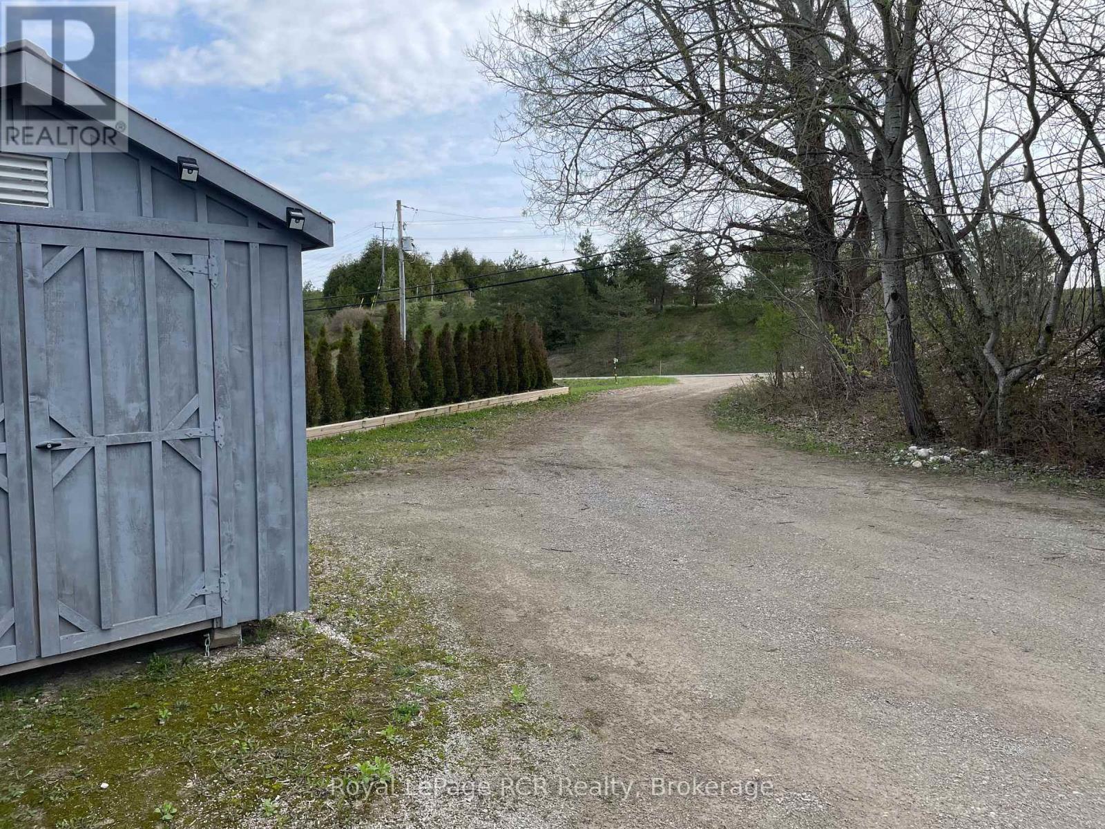 












313338 6 HIGHWAY

,
West Grey,




Ontario
N0G1R0

