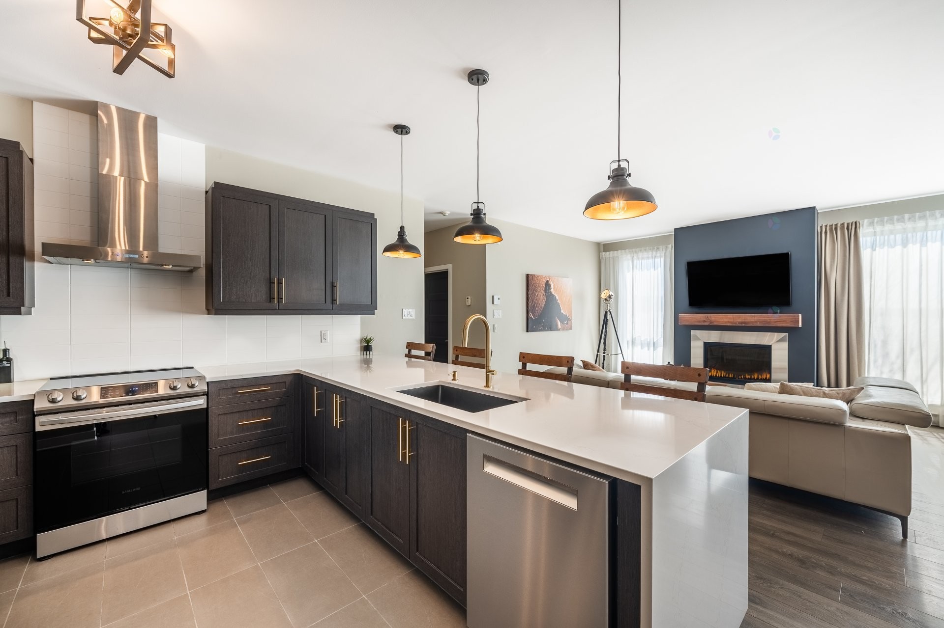 









5055


Ch. du Crépuscule

, 202,
Saint-Mathieu-de-Beloeil,




QC
J3G0N3

