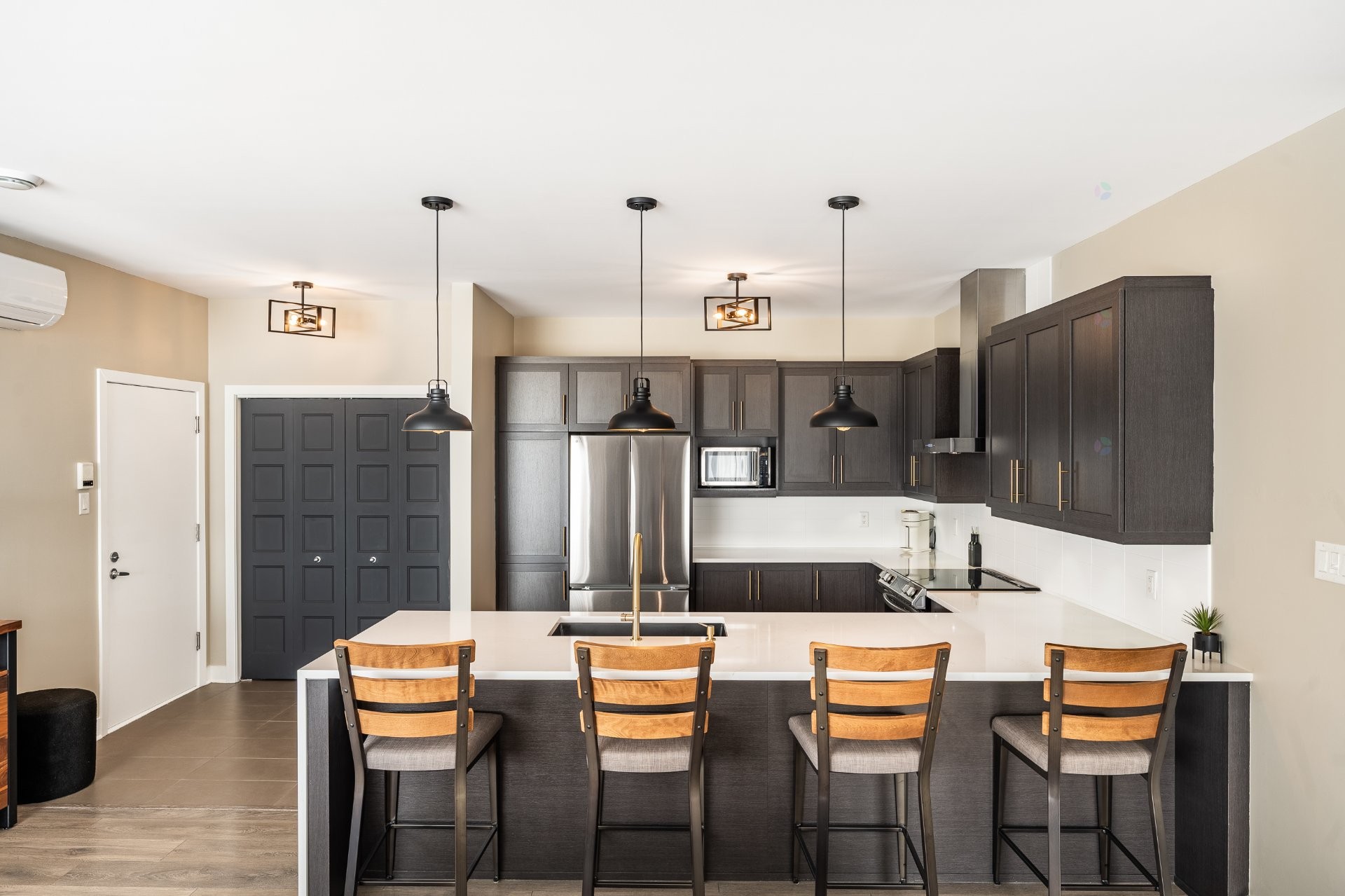 









5055


Ch. du Crépuscule

, 202,
Saint-Mathieu-de-Beloeil,




QC
J3G0N3

