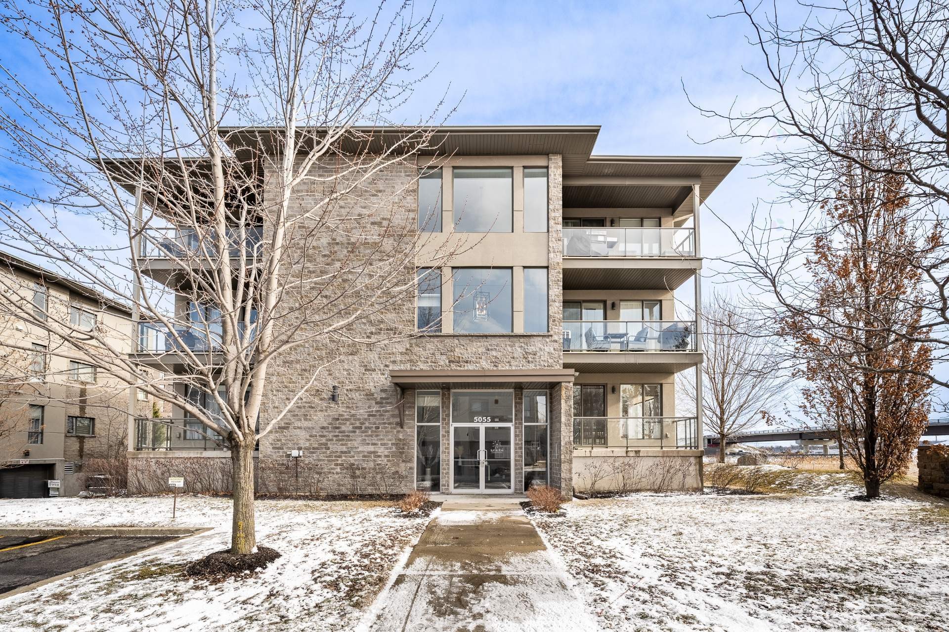 









5055


Ch. du Crépuscule

, 202,
Saint-Mathieu-de-Beloeil,




QC
J3G0N3

