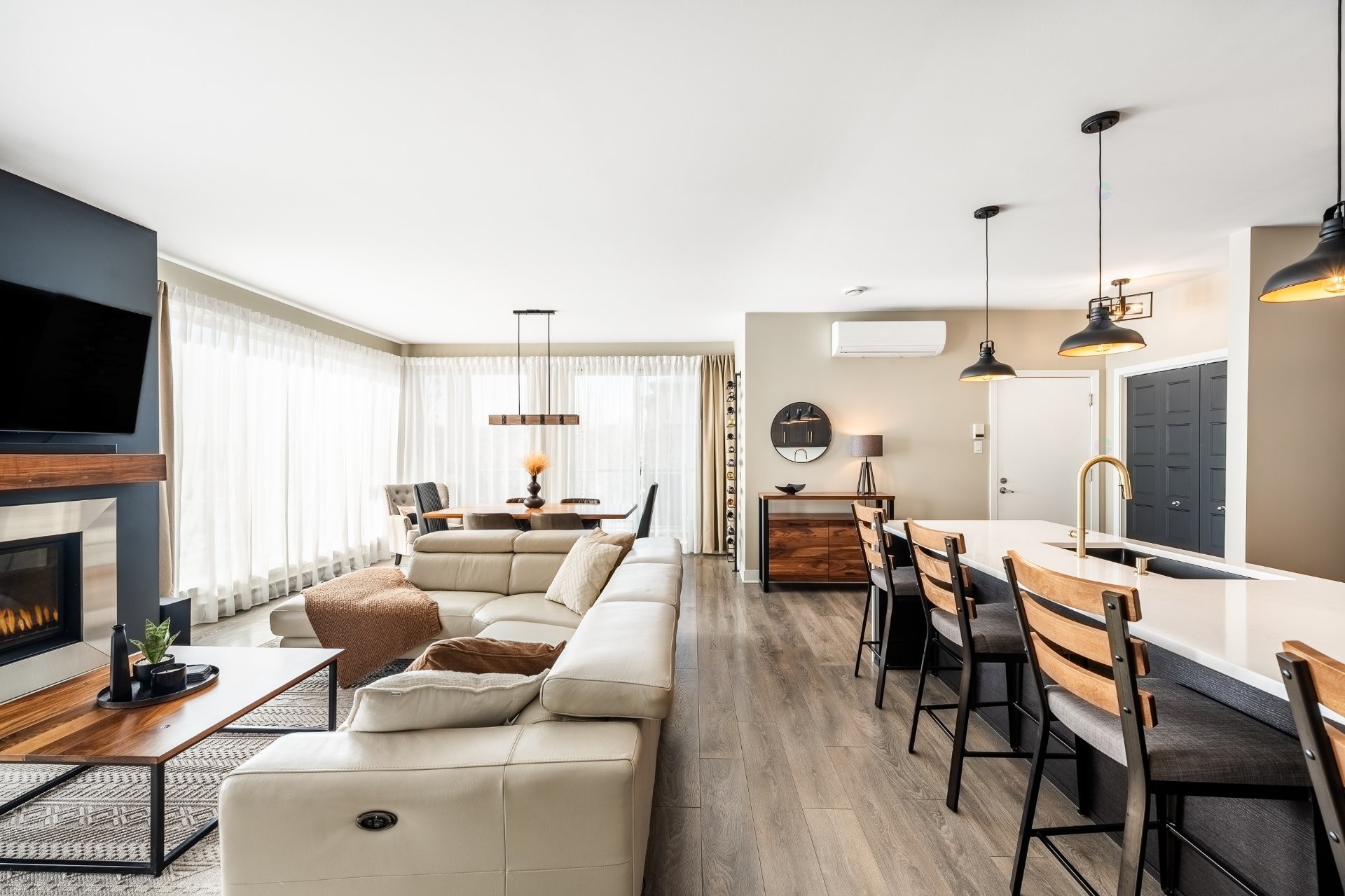 









5055


Ch. du Crépuscule

, 202,
Saint-Mathieu-de-Beloeil,




QC
J3G0N3

