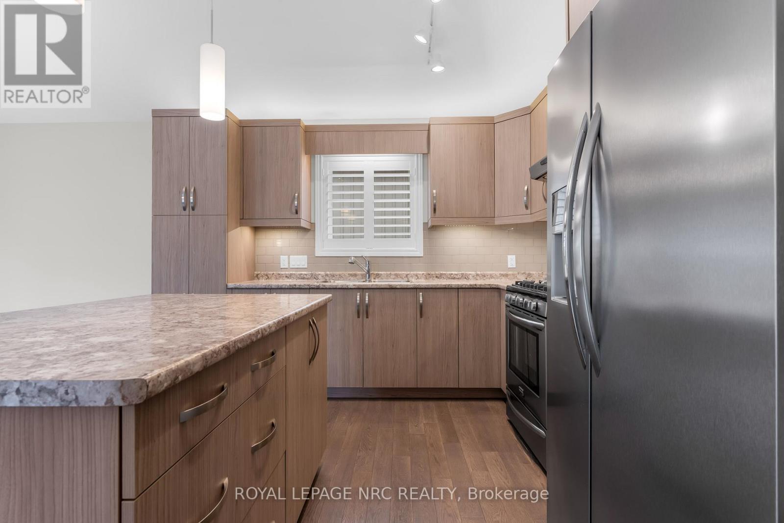 












25 MCFARLAND STREET

,
Thorold (Hurricane/Merrittville),




Ontario
L2V0E2

