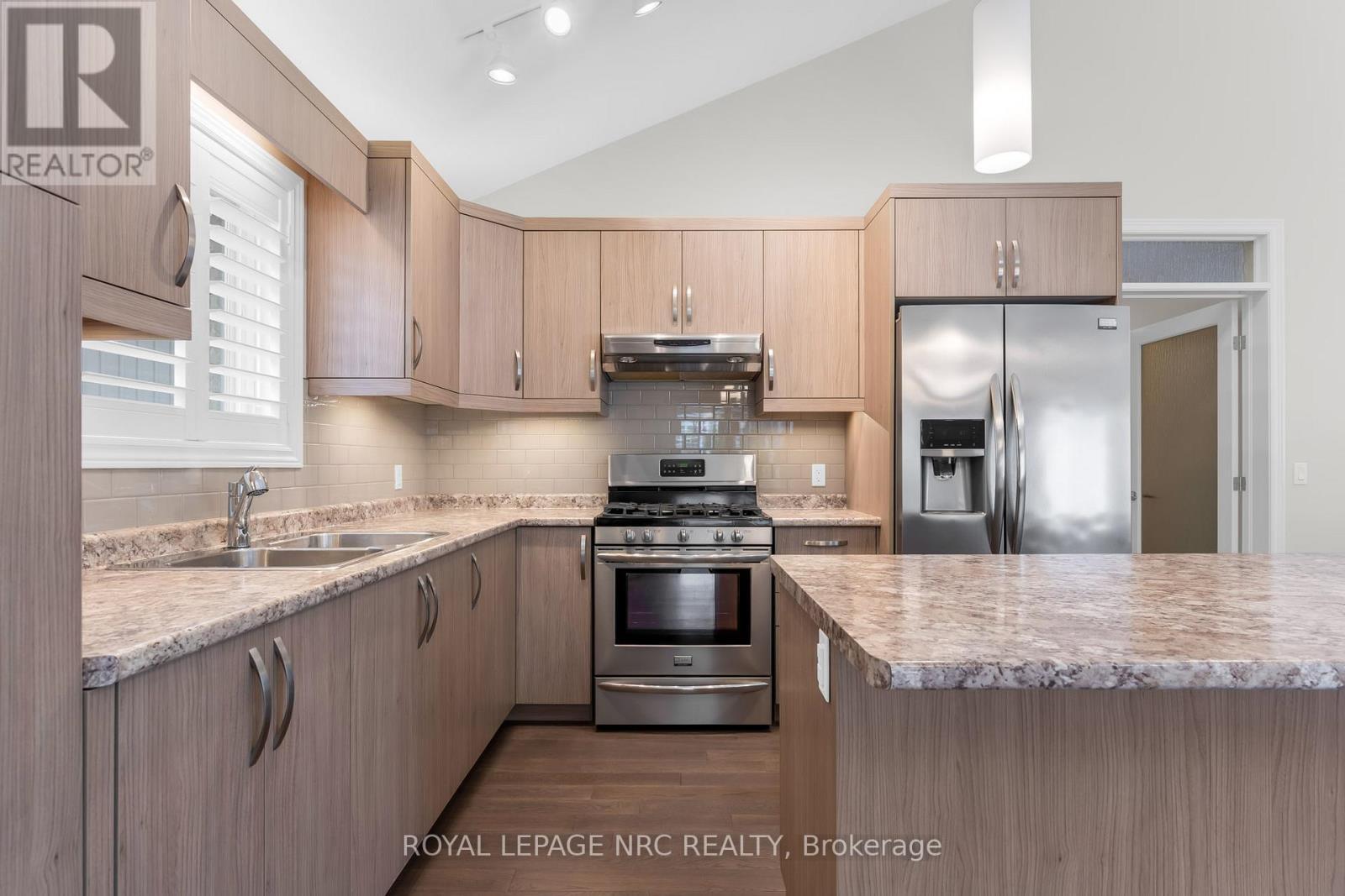 












25 MCFARLAND STREET

,
Thorold (Hurricane/Merrittville),




Ontario
L2V0E2

