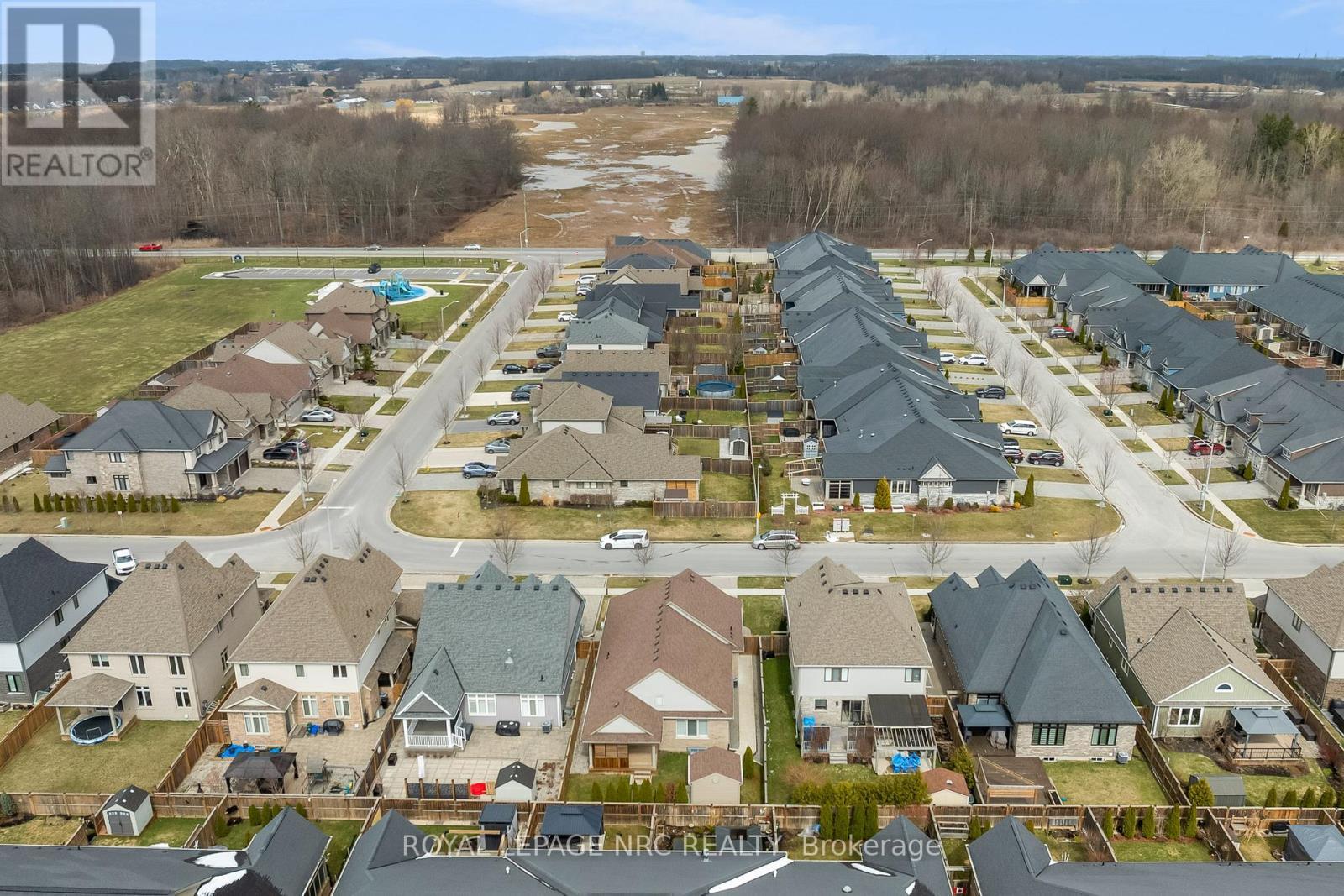 












25 MCFARLAND STREET

,
Thorold (Hurricane/Merrittville),




Ontario
L2V0E2

