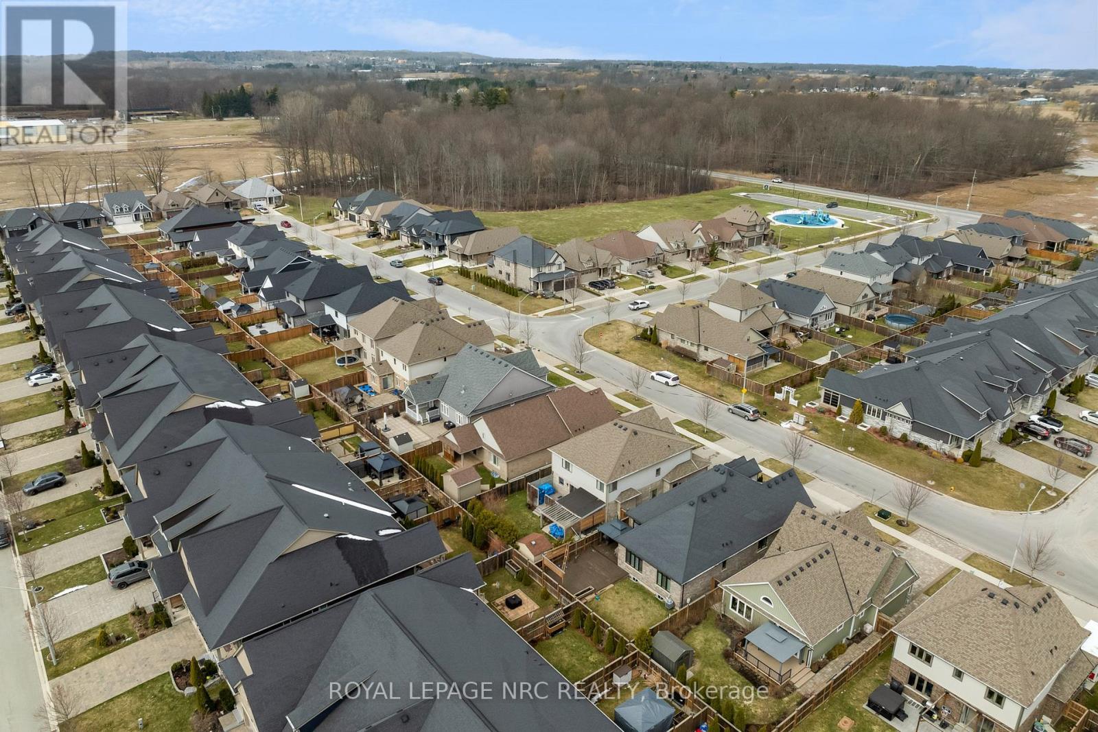 












25 MCFARLAND STREET

,
Thorold (Hurricane/Merrittville),




Ontario
L2V0E2

