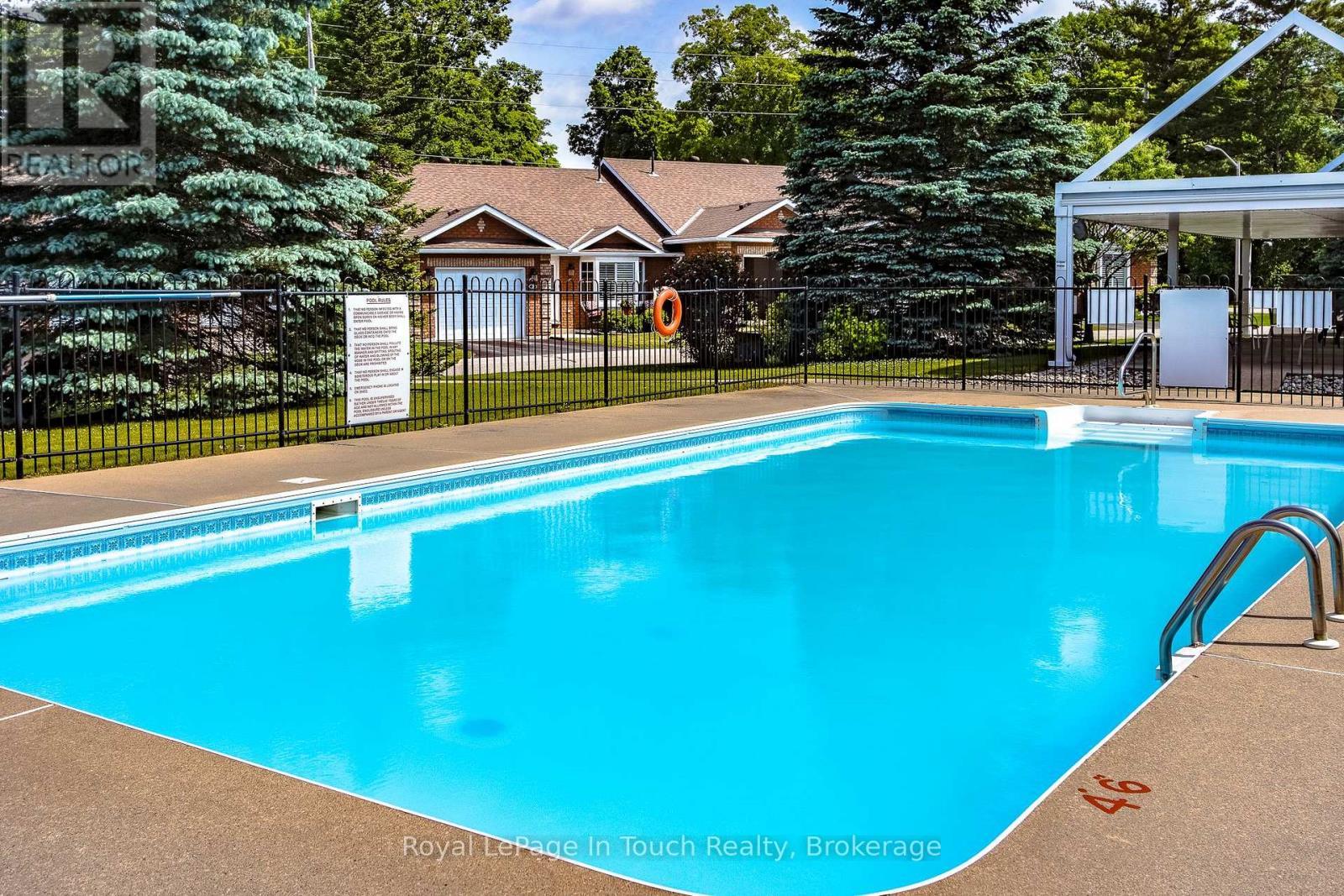 












2 - 90 BURKE STREET

,
Penetanguishene,




Ontario
L9M2H2

