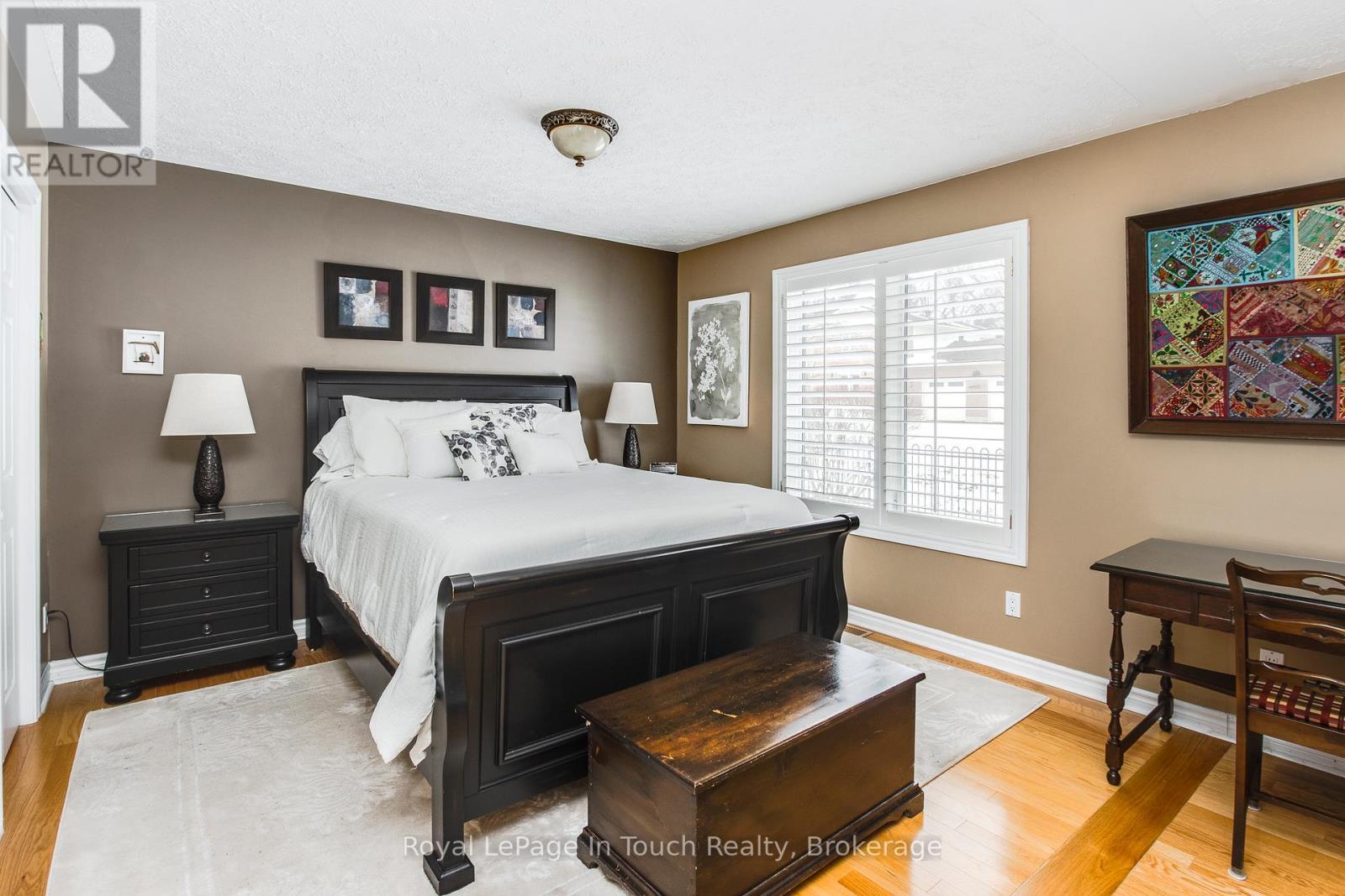 












2 - 90 BURKE STREET

,
Penetanguishene,




Ontario
L9M2H2


