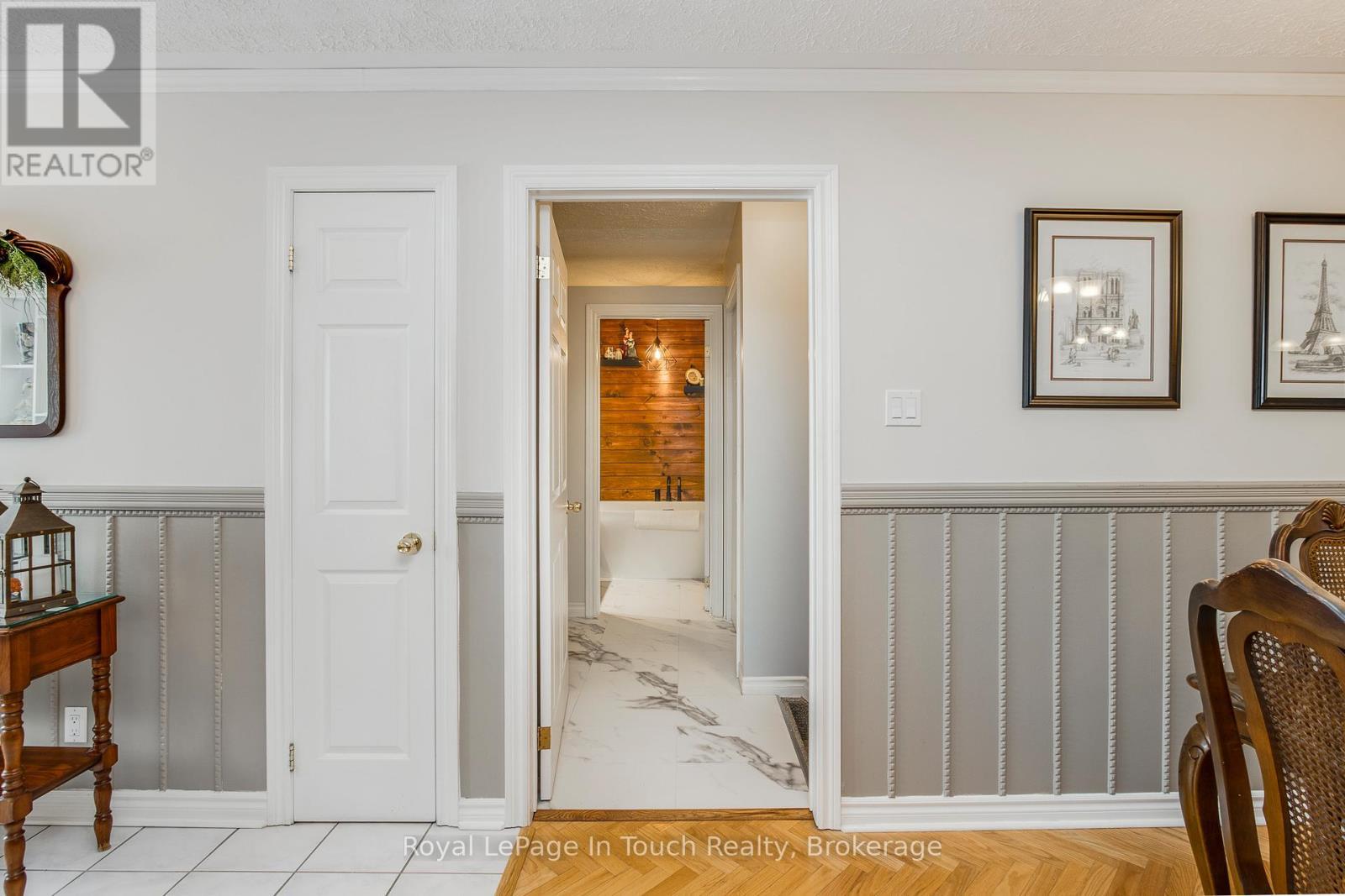 












2 - 90 BURKE STREET

,
Penetanguishene,




Ontario
L9M2H2

