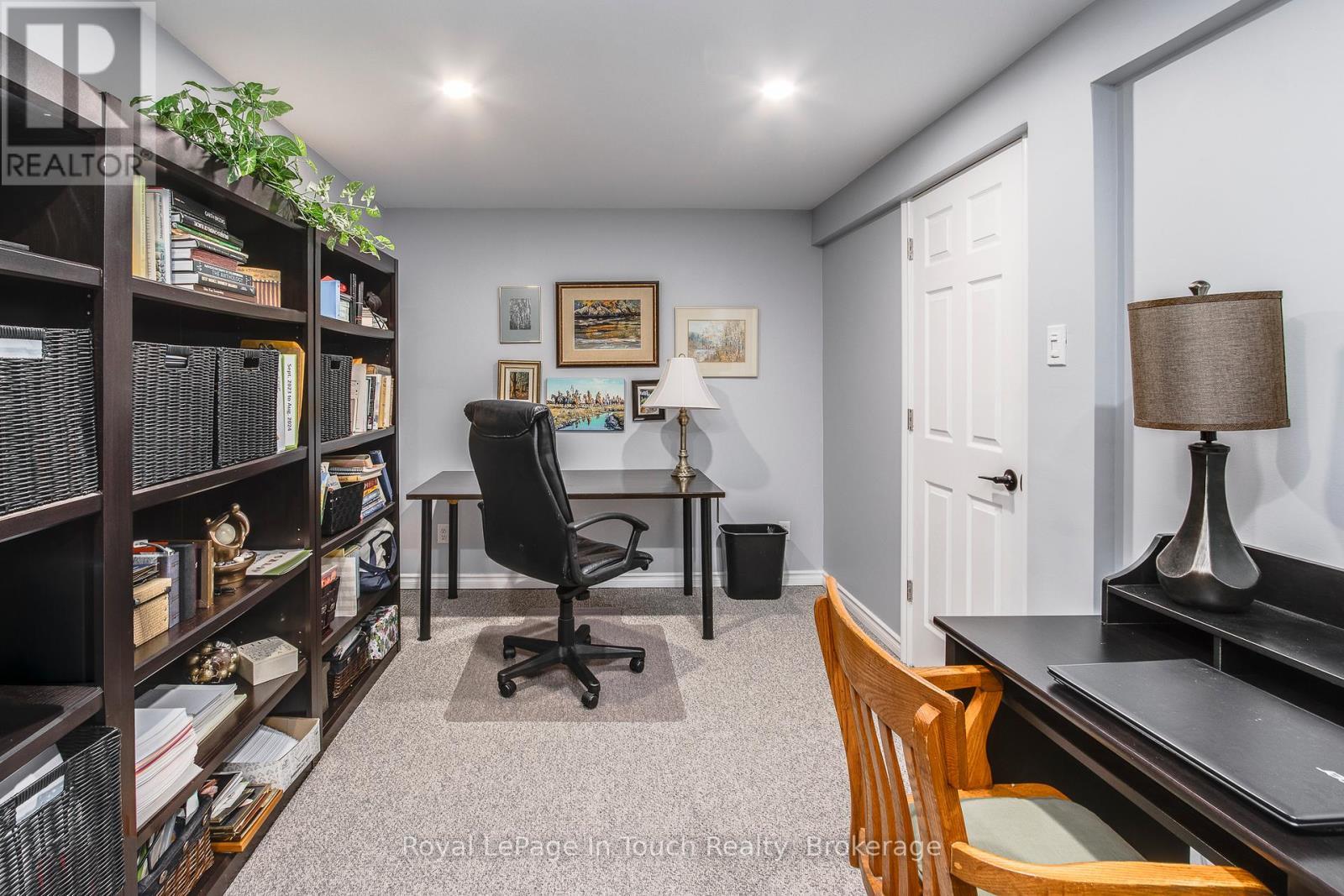 












2 - 90 BURKE STREET

,
Penetanguishene,




Ontario
L9M2H2

