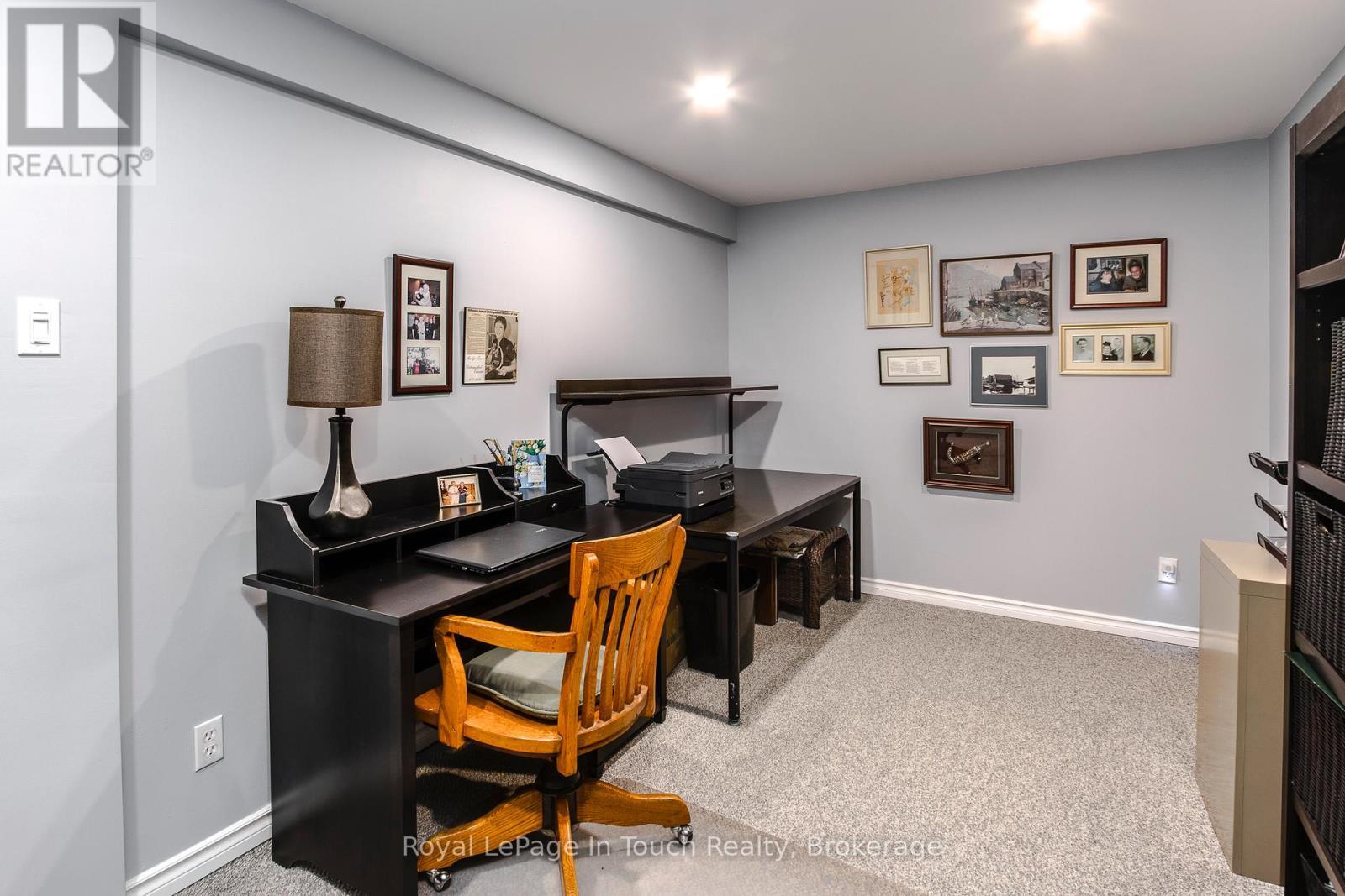 












2 - 90 BURKE STREET

,
Penetanguishene,




Ontario
L9M2H2

