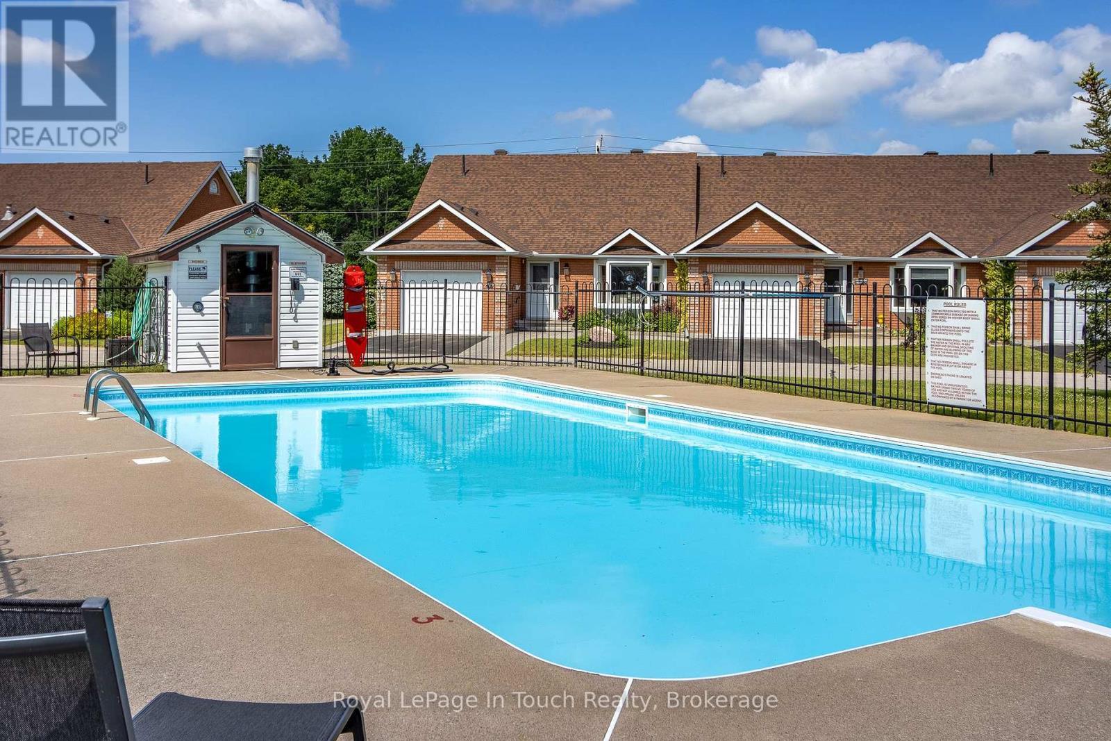 












2 - 90 BURKE STREET

,
Penetanguishene,




Ontario
L9M2H2

